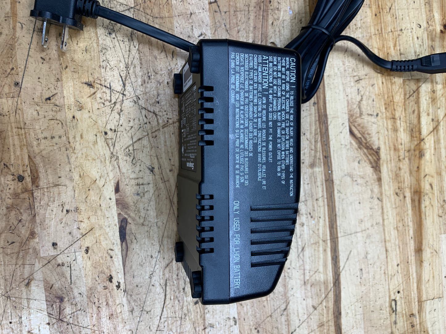 Snap On 14.4V Battery Charger CTC772A
