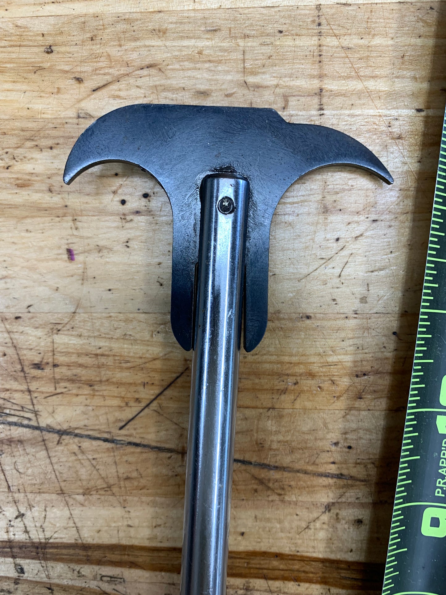 Mac Tools Oil/Grease Seal Removal Prybar SP57HB
