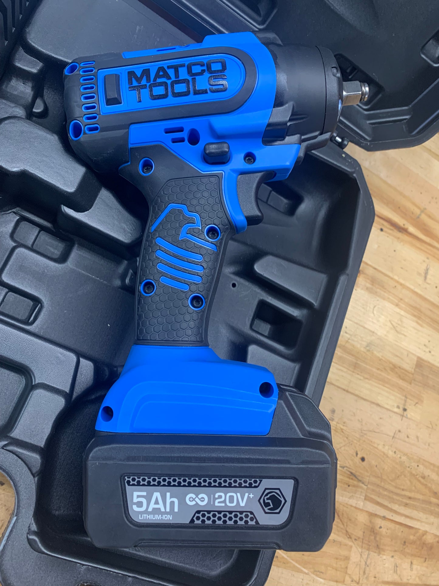 Matco 3/8” impact wrench 20V LIKE NEW  MCL2038HIKB