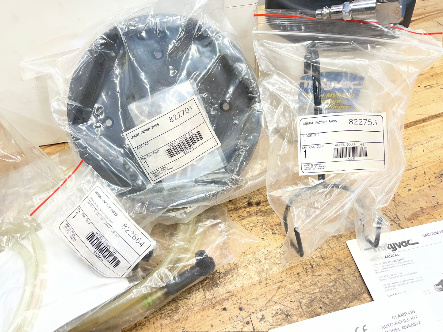 Mityvac Pneumatic Brake and Clutch Bleeding Kit with Refill Bottle COMPLETE MV6835