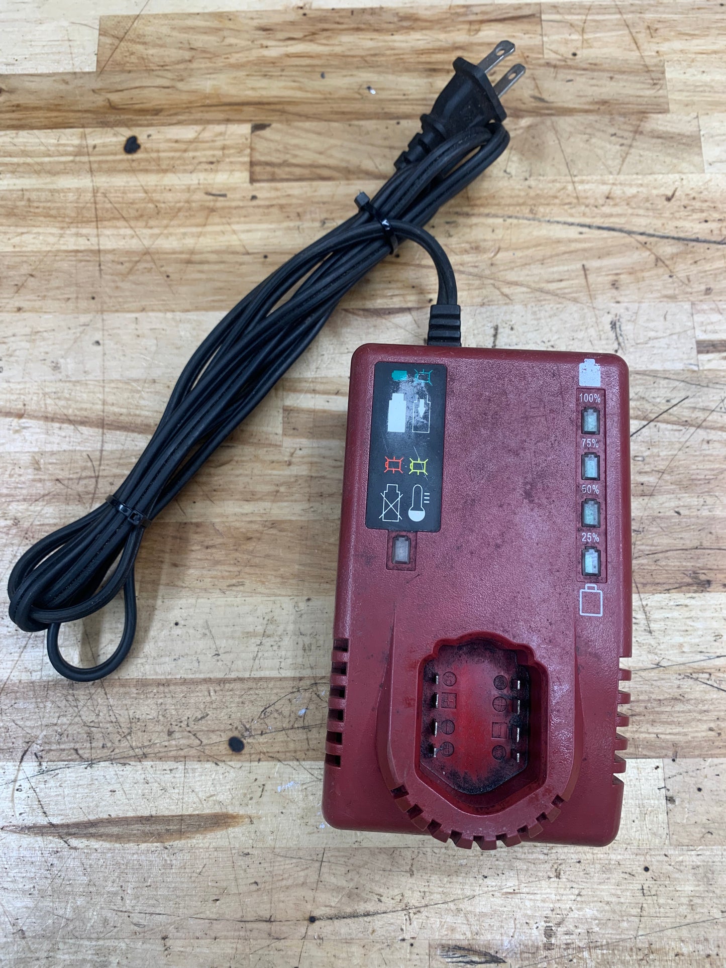 Snap On 14.4v Battery Charger CTC772