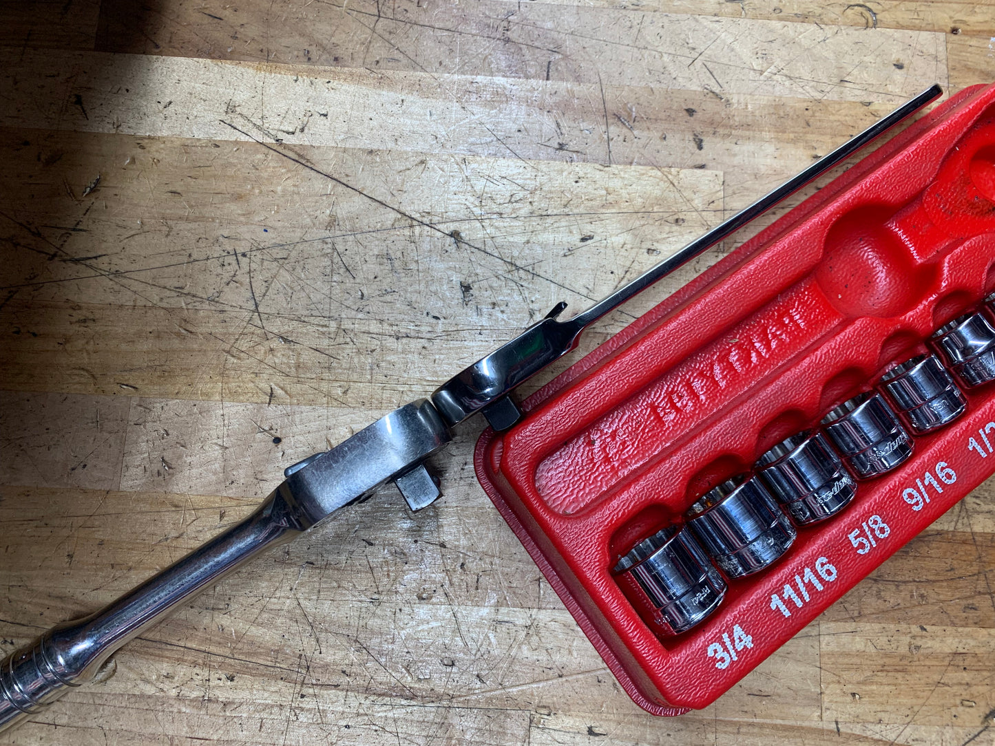 Snap On SAE Low Profile Ratchet and Socket Set USA 210RARFA