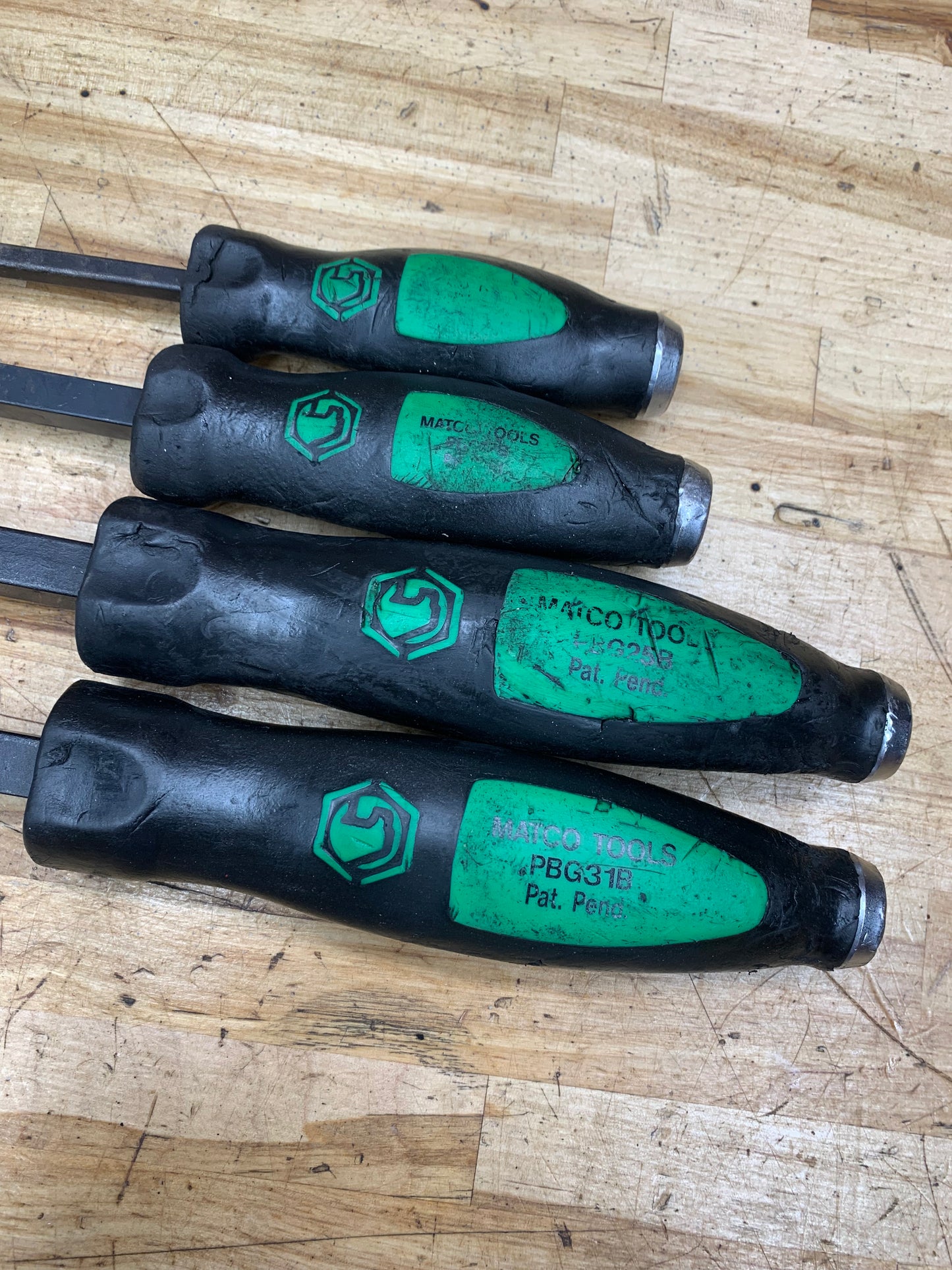 Matco 4pc Striking Prybar Set PBSG4C