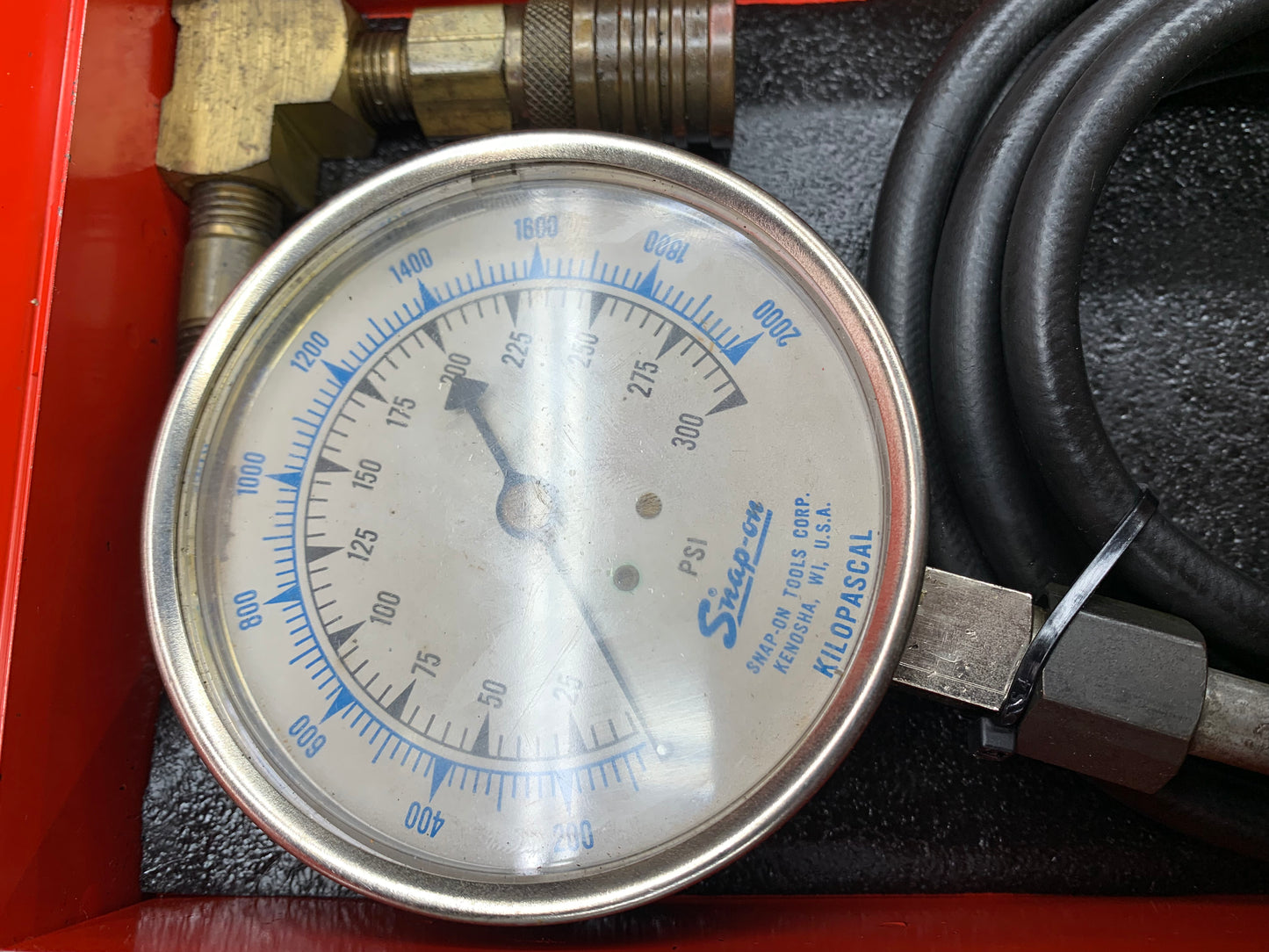 Snap On Transmission Pressure  Gauge Test Kit VINTAGE USA KRA141