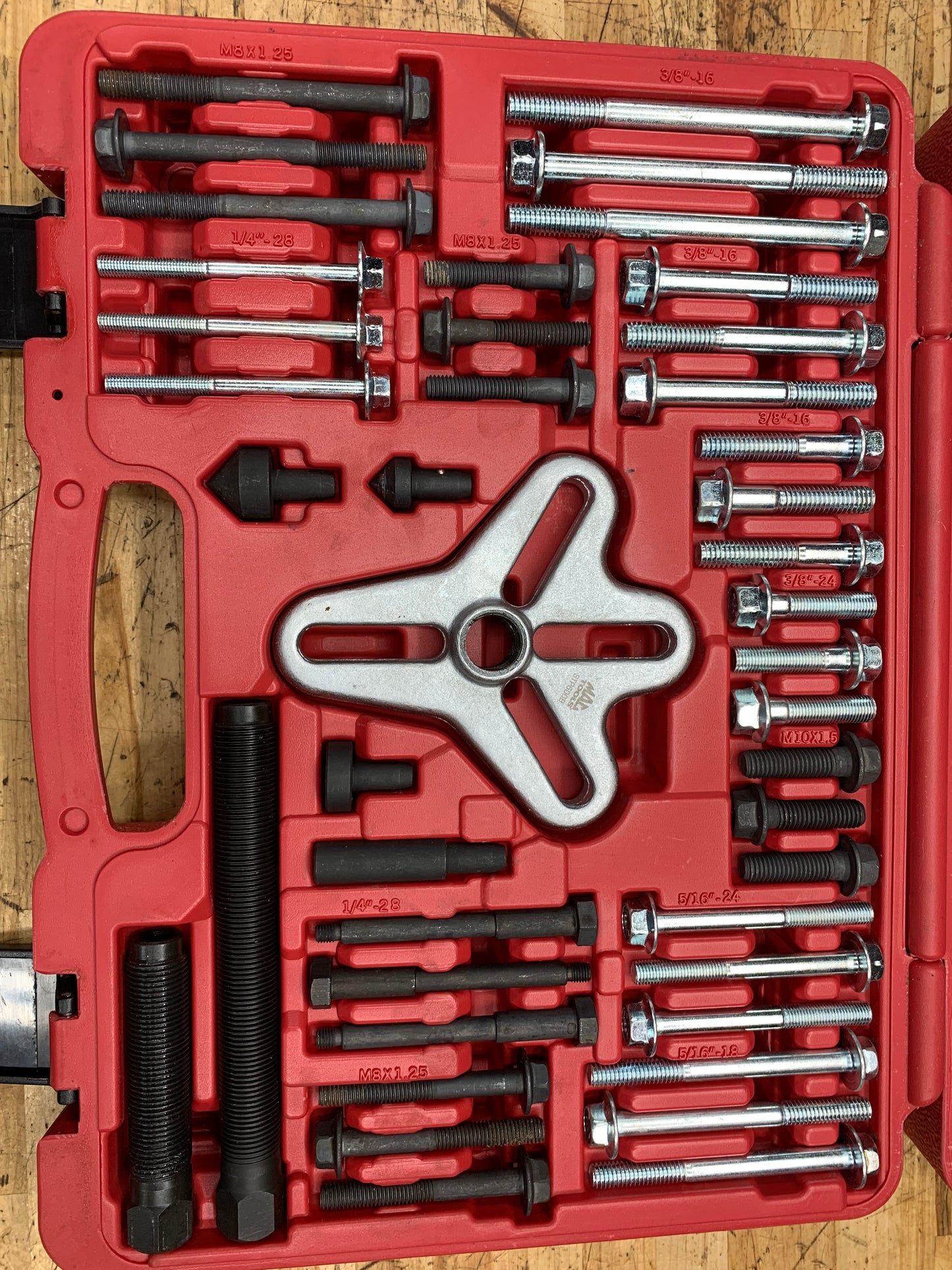 Mac Tools Master Bolt Grip Puller Set STP600B