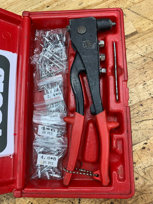 Mac Tools Heavy Duty Rivet Gun Kit RGS100