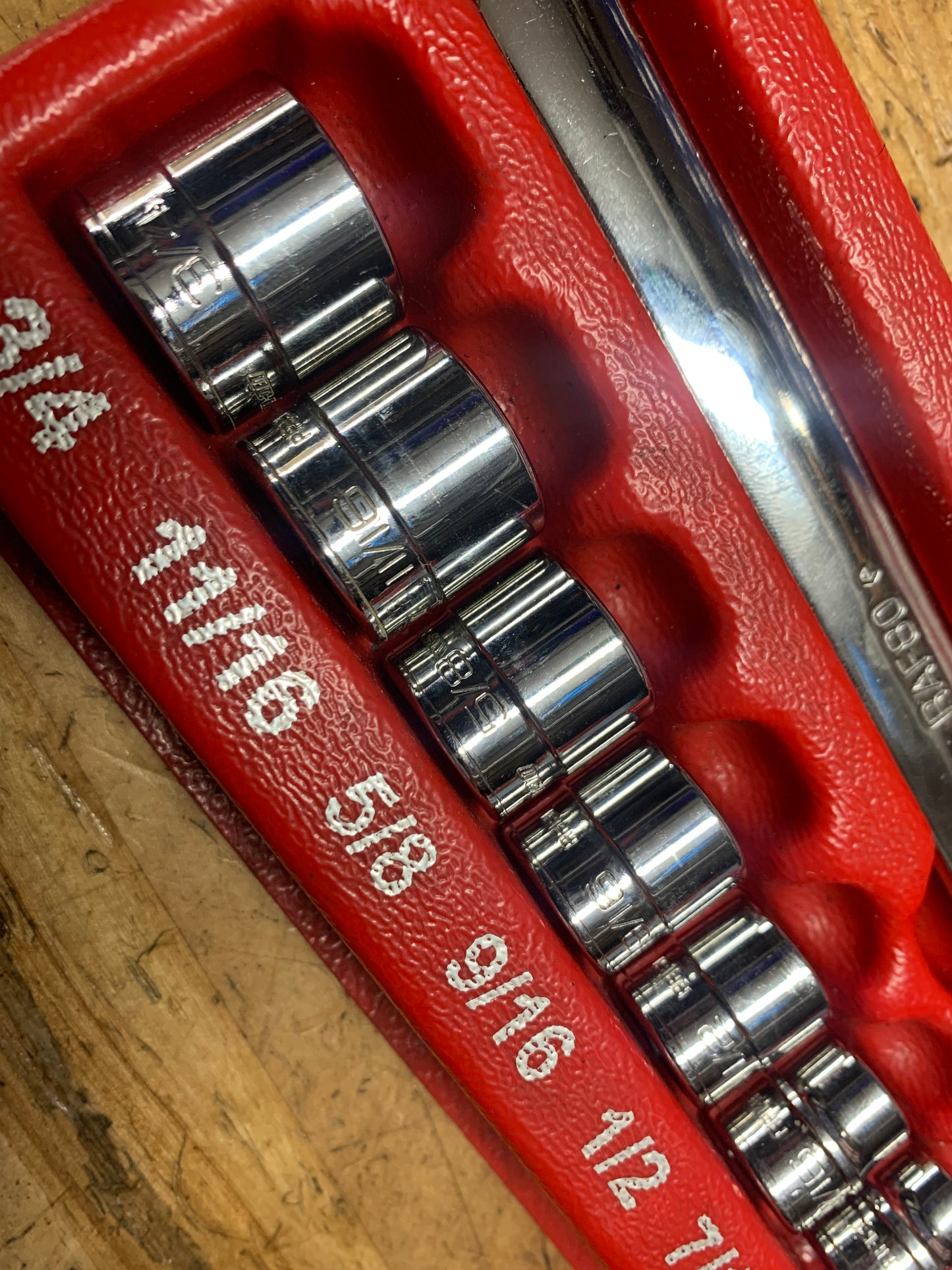 Snap On SAE Low Profile Ratchet and Socket Set USA 210RARFA