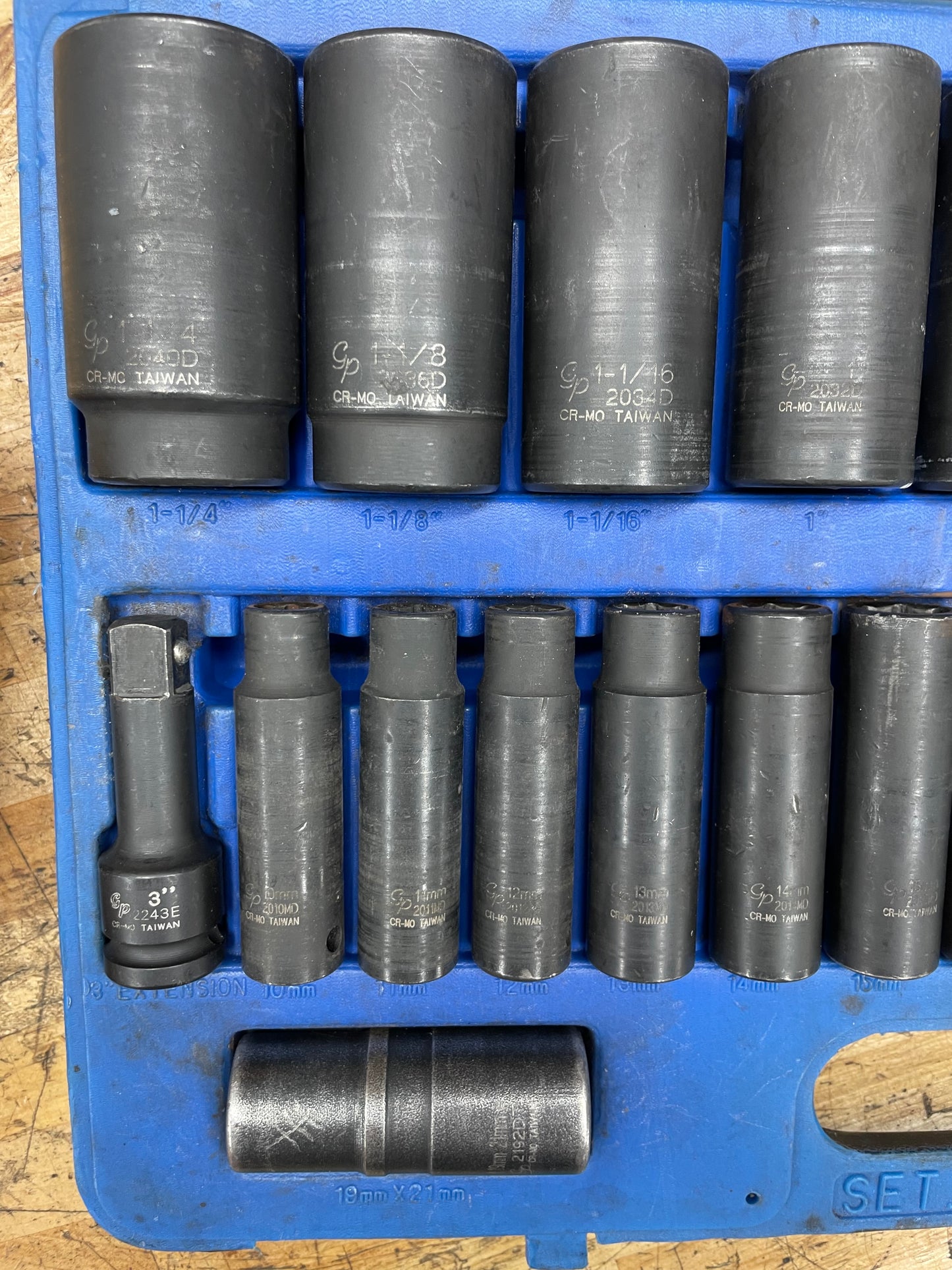 GP 1/2” Metric/SAE Deep Impact Socket Sets Grey Pneumatic 1512DM