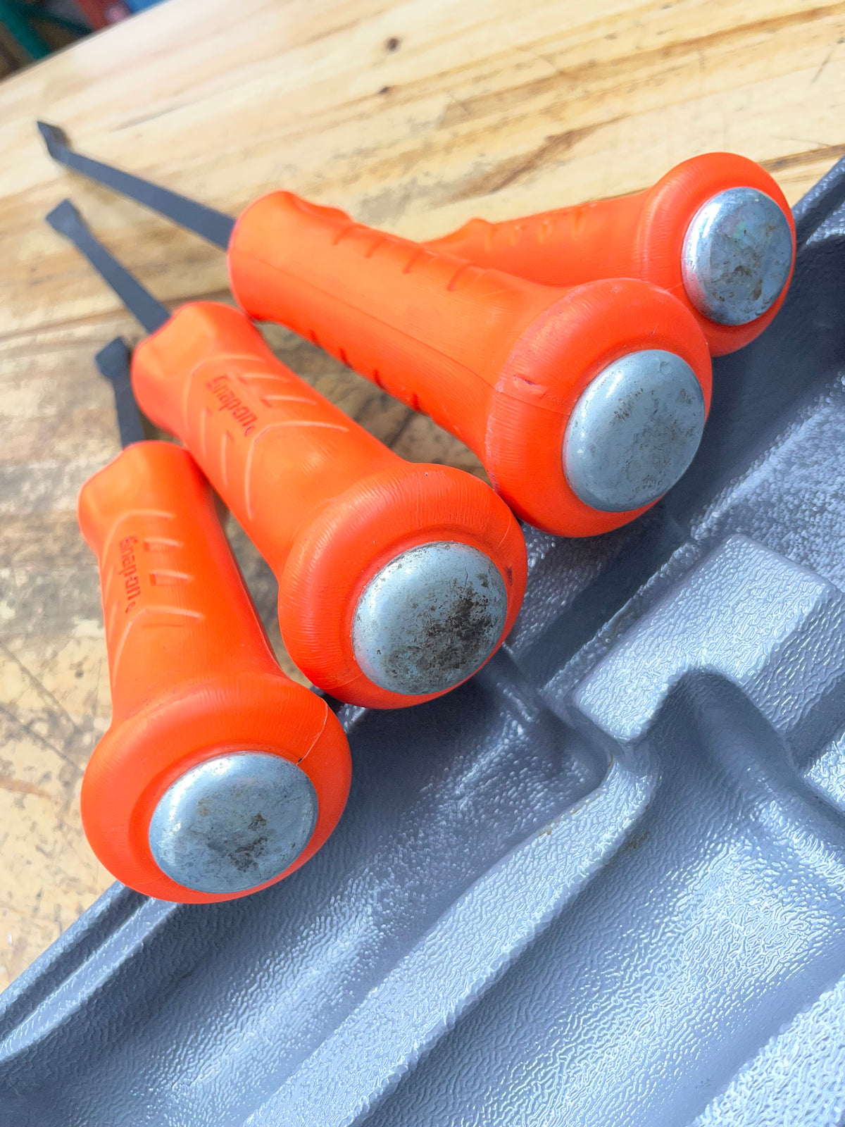 Snap On Orange Striking Prybar 4pc Set USA SBPS704AO