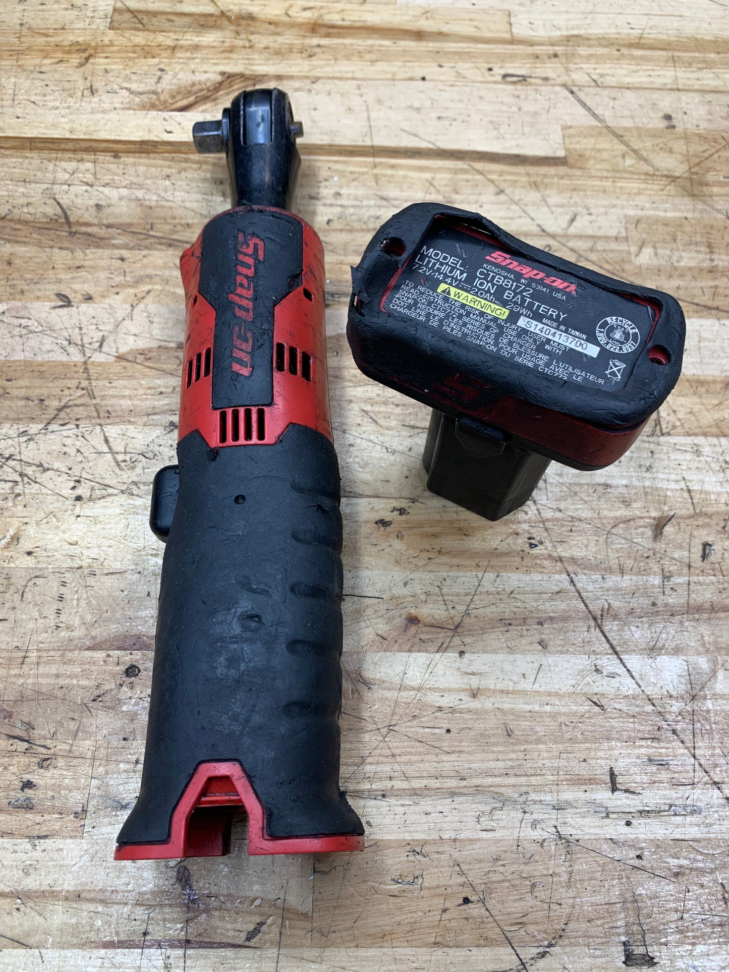 Snap On 3/8” 14.4V Electric Ratchet WITH BATTERY CTR761C