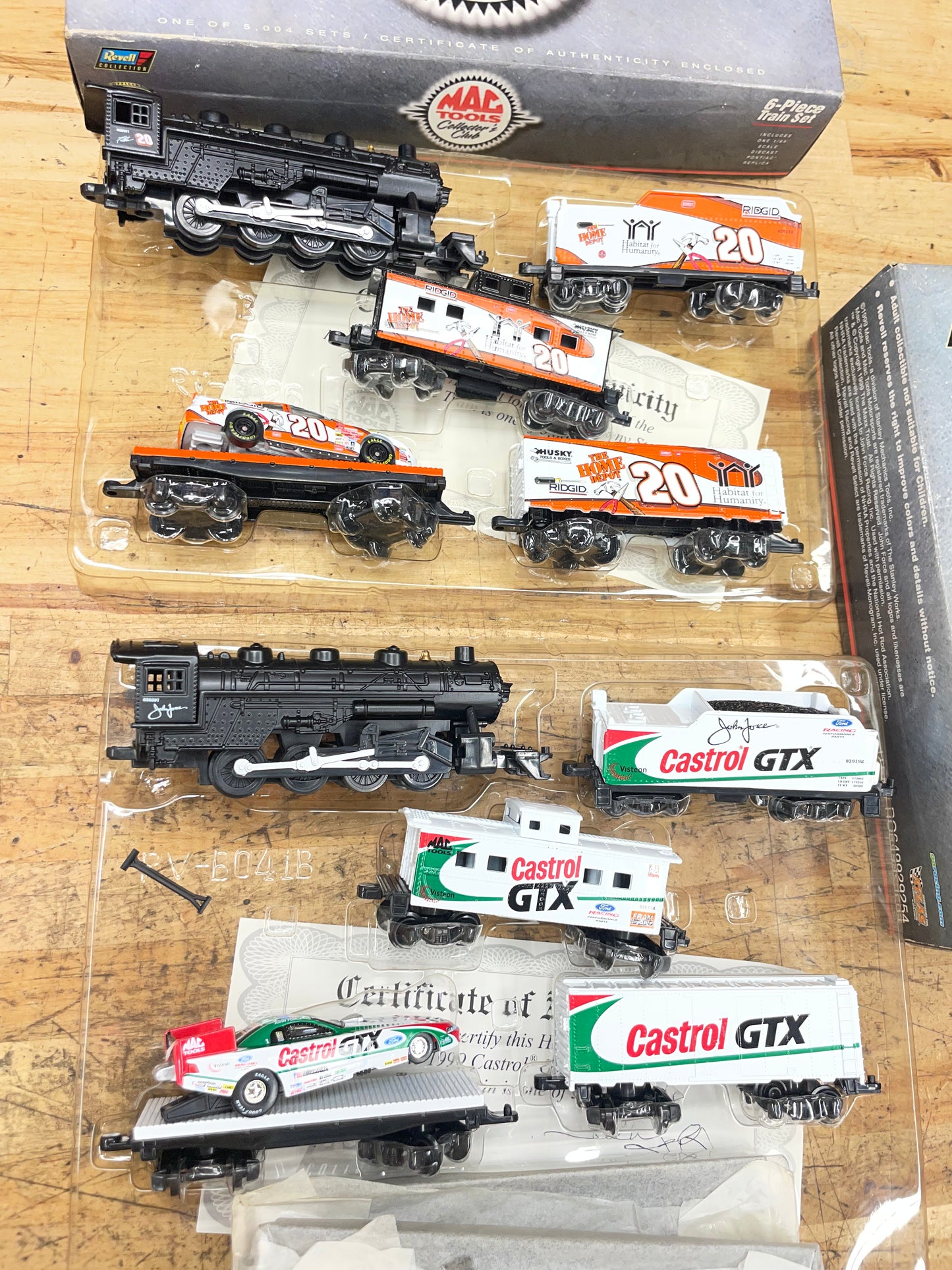 Mac Tools Vintage 1999 Collectors Club John Force & Tony Stewart Die Cast Tribute Train SET Revel