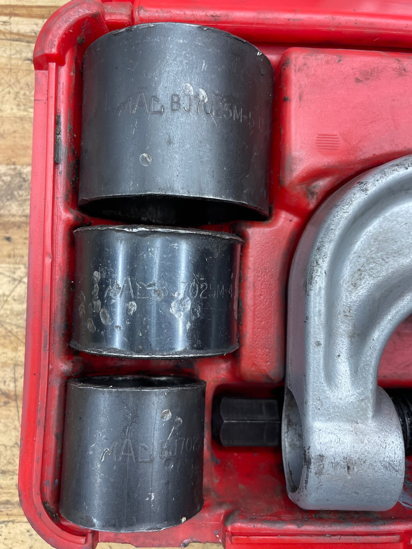 Mac Tools Ball Joint Press BJ7025M