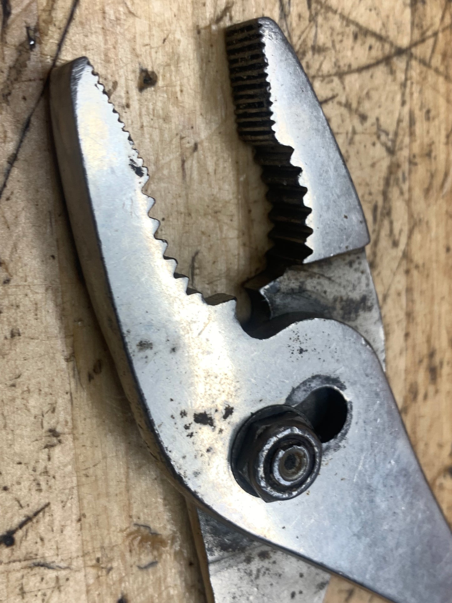 Snap On Vintage Vacuum Grip Slip Joint Pliers USA 47