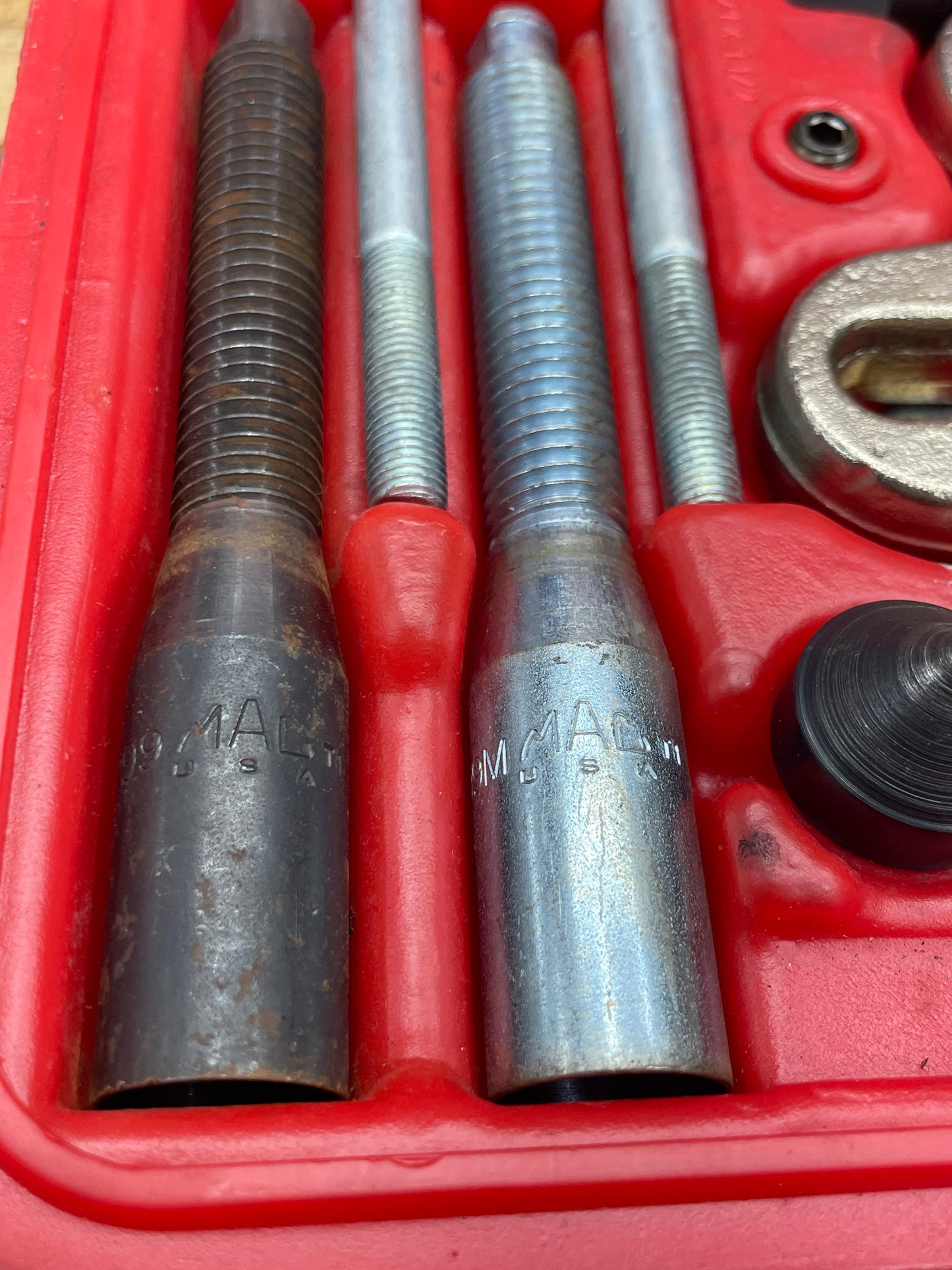 Mac Tools Steering Wheel Puller Set LIKE NEW USA SWP700M