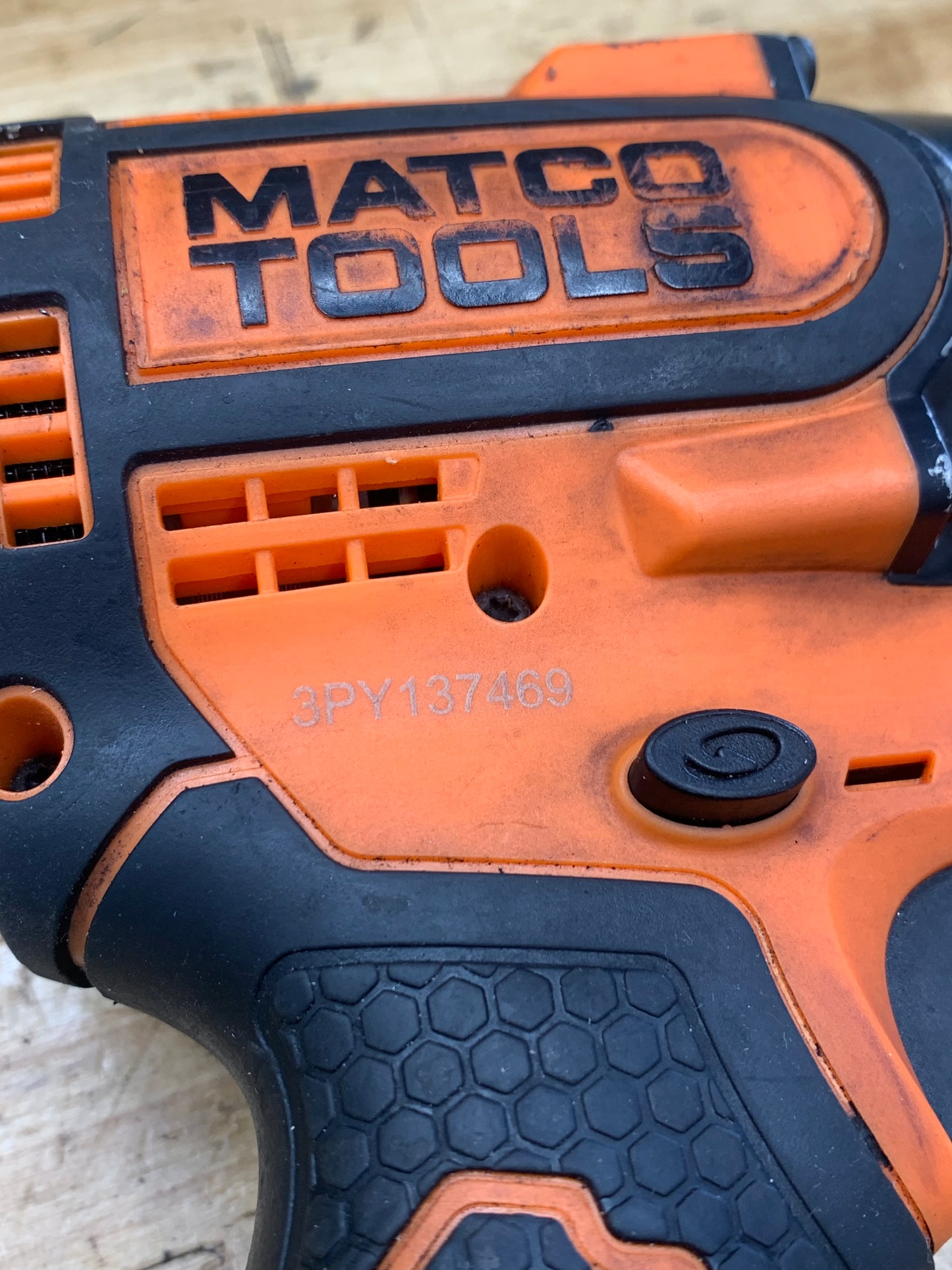 Matco 1/4” 16v Infinium Impact Gun WITH BATTERY 3PY137469