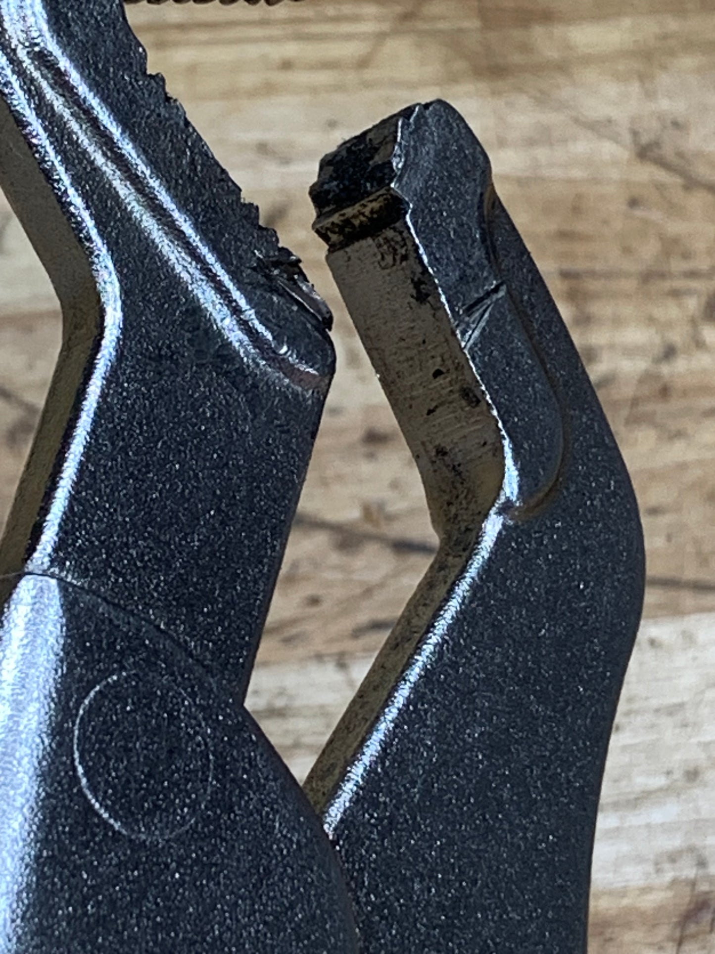 Mac Tools Parrot Nose Locking Pliers 9” PARP9