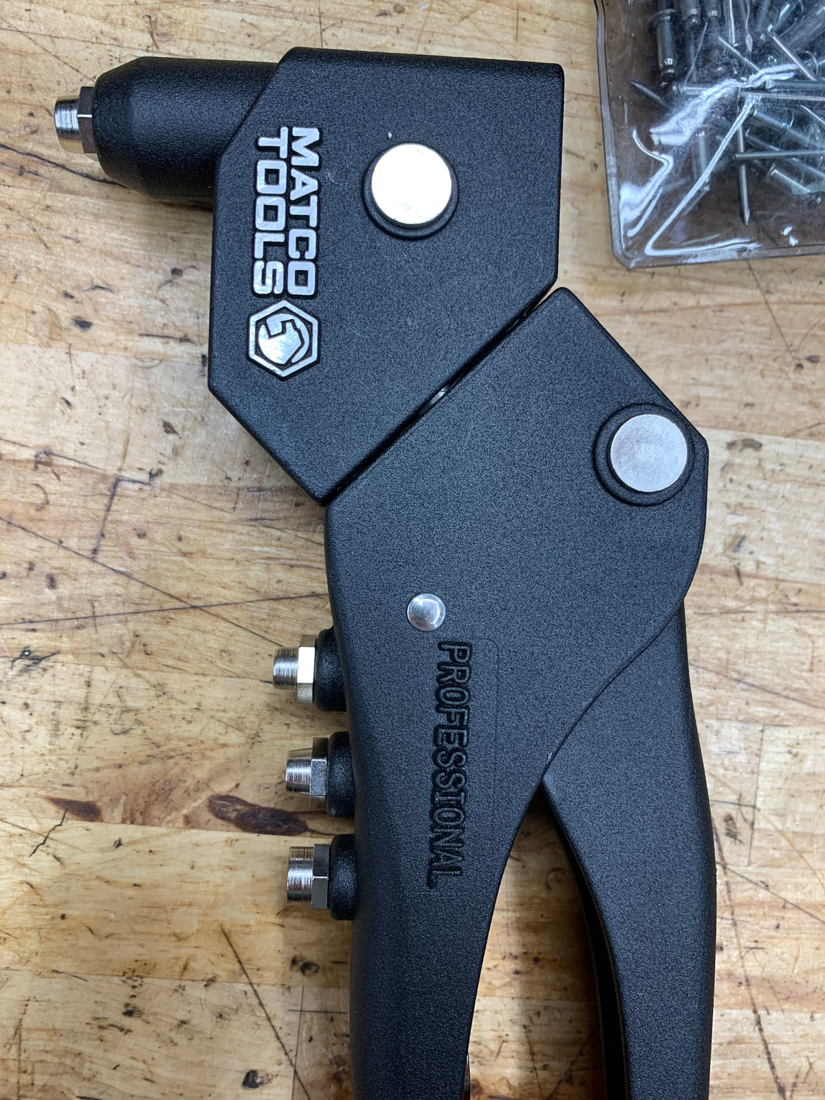 Scissors Pivot Rivet Matco Rivet Gun Pivot Head RG3700 – MRC Tools LLC