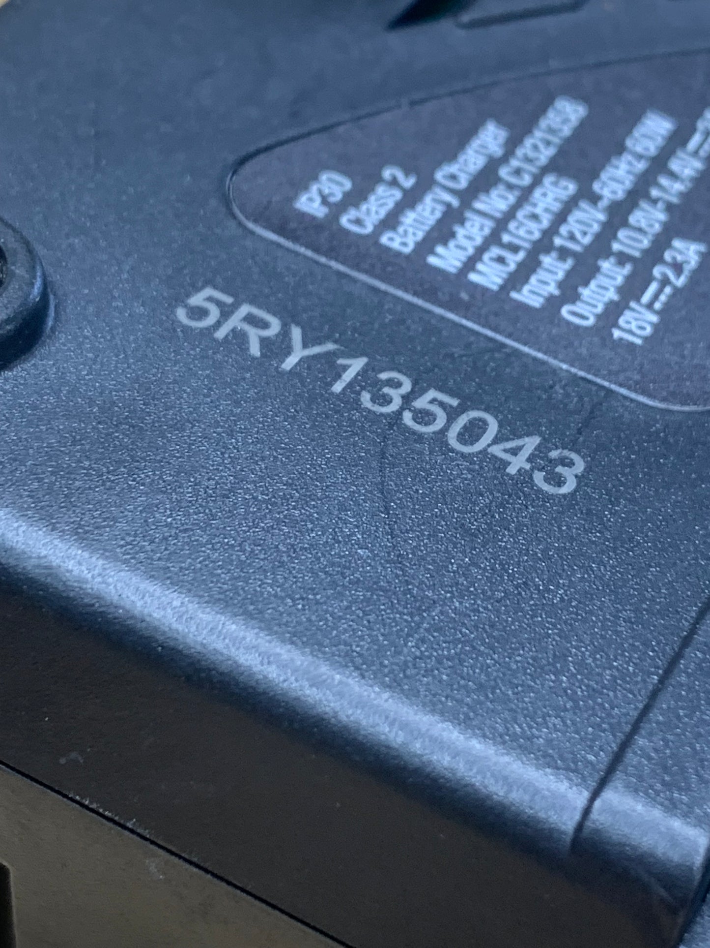 Matco 16v Charger WITH BATTERY 5RY135043