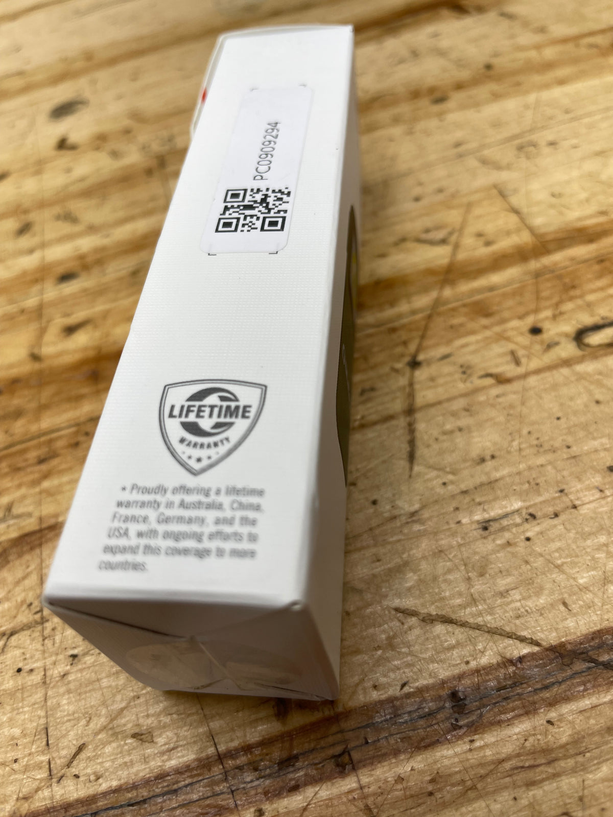 Olight Oclip Clip Light with White and Red Light BRAND NEW