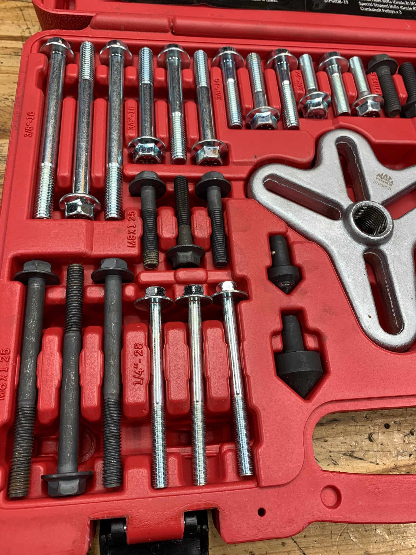 Mac Tools Master Bolt Grip Puller Set STP600B