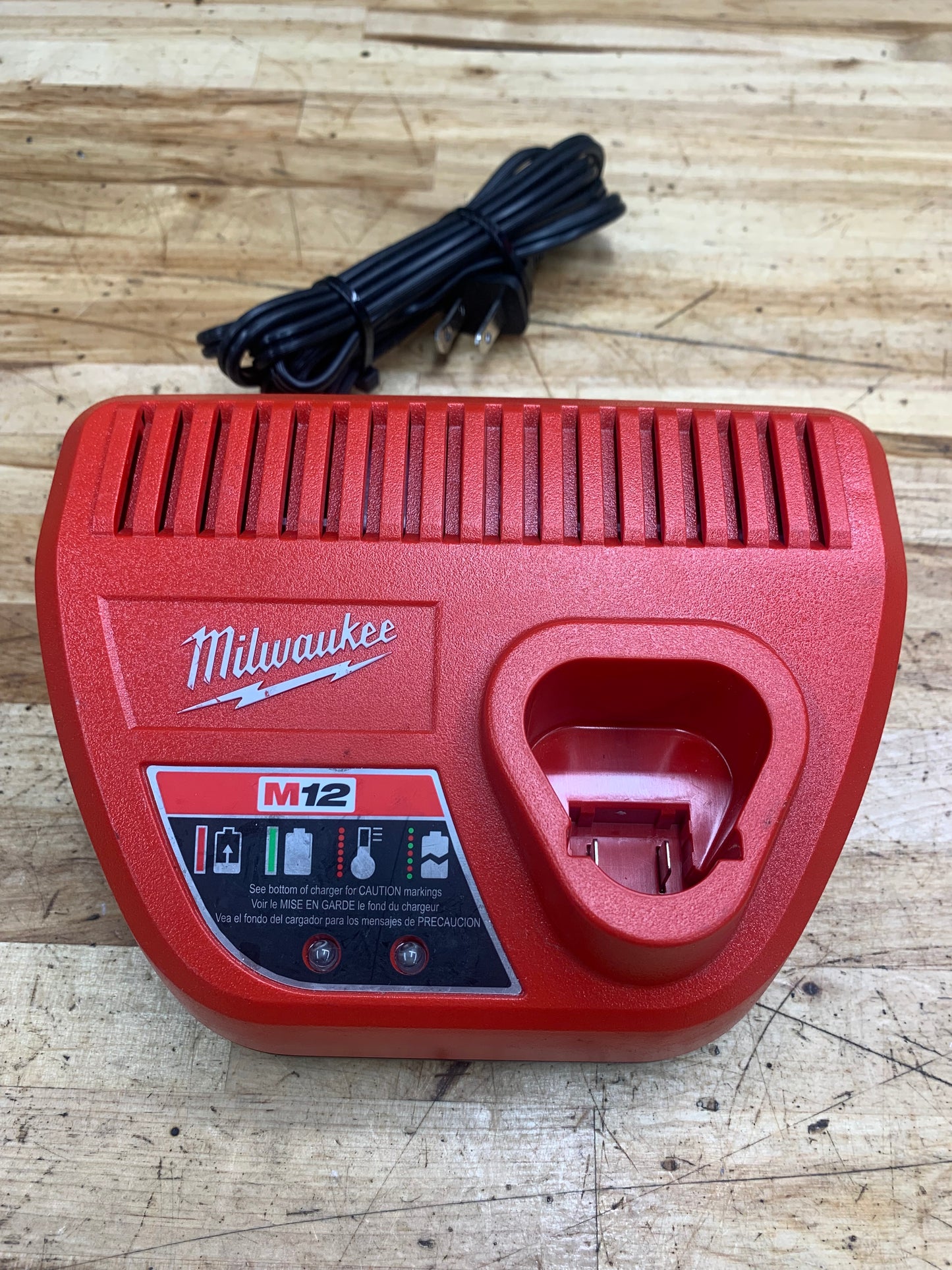 Milwaukee M12 Battery Charger 48-59-2401