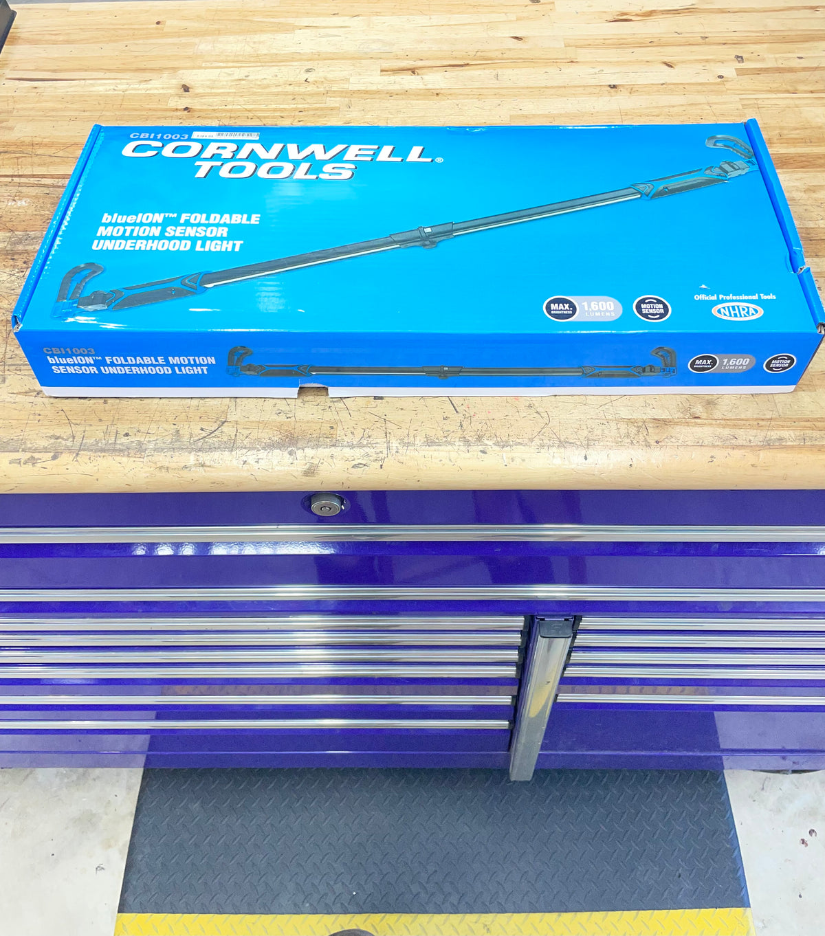 Cornwell Blue Ion Foldable Underhood Rechargeable Work Light CBI1003
