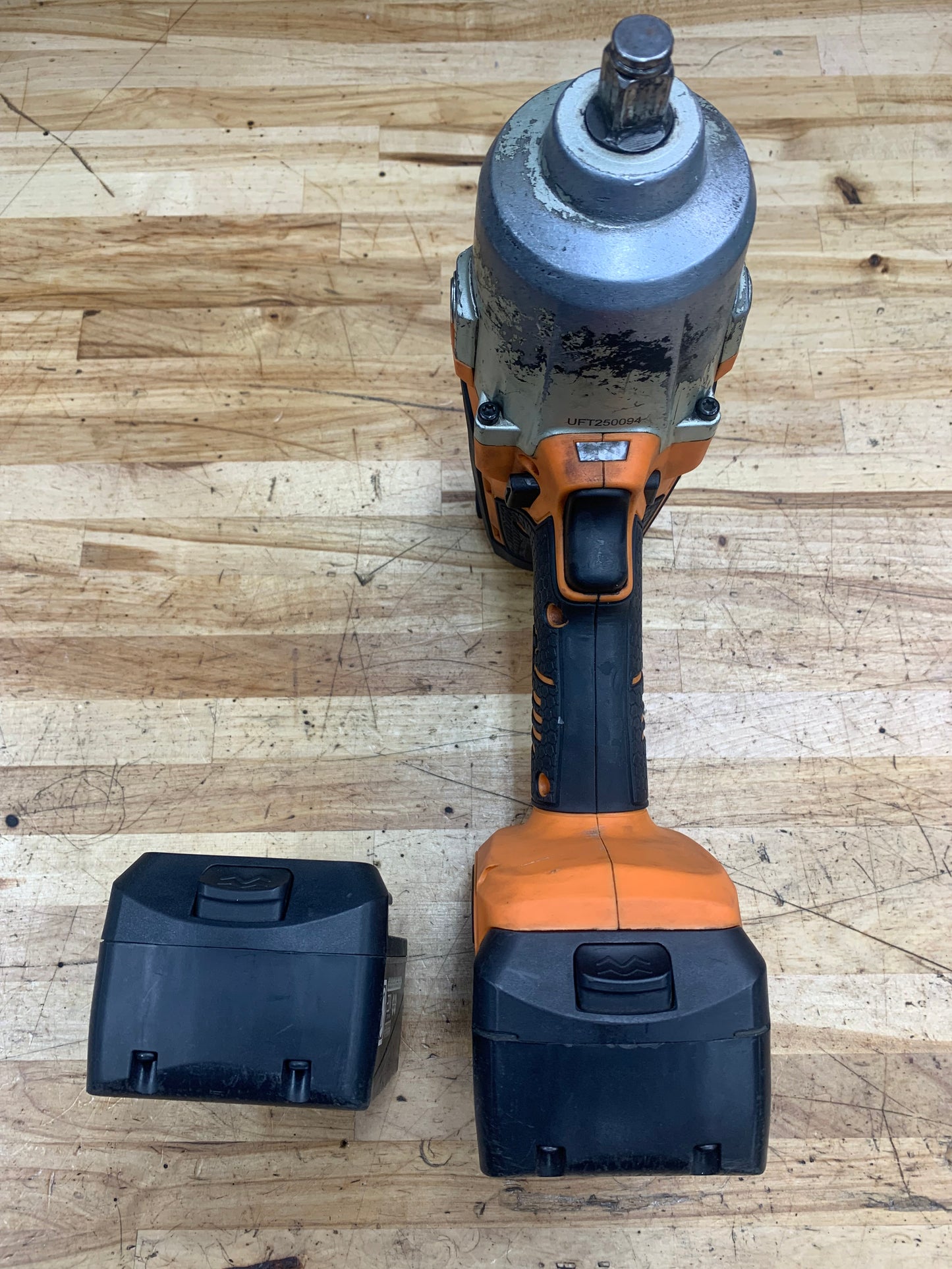 Matco 1/2” Impact Wrench 20v WITH X2 BATTERIES MCL2012HPIW