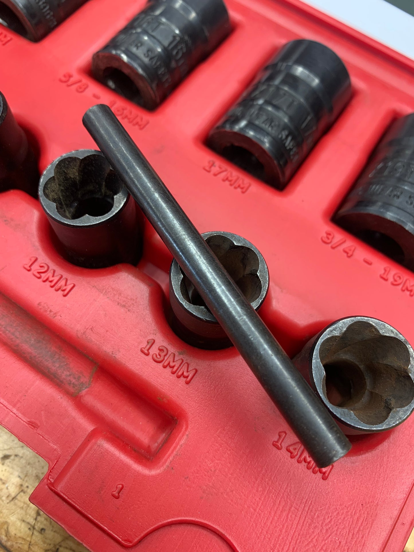 Mac Nut Extractor Twist Socket Set 9pc SXT9LR