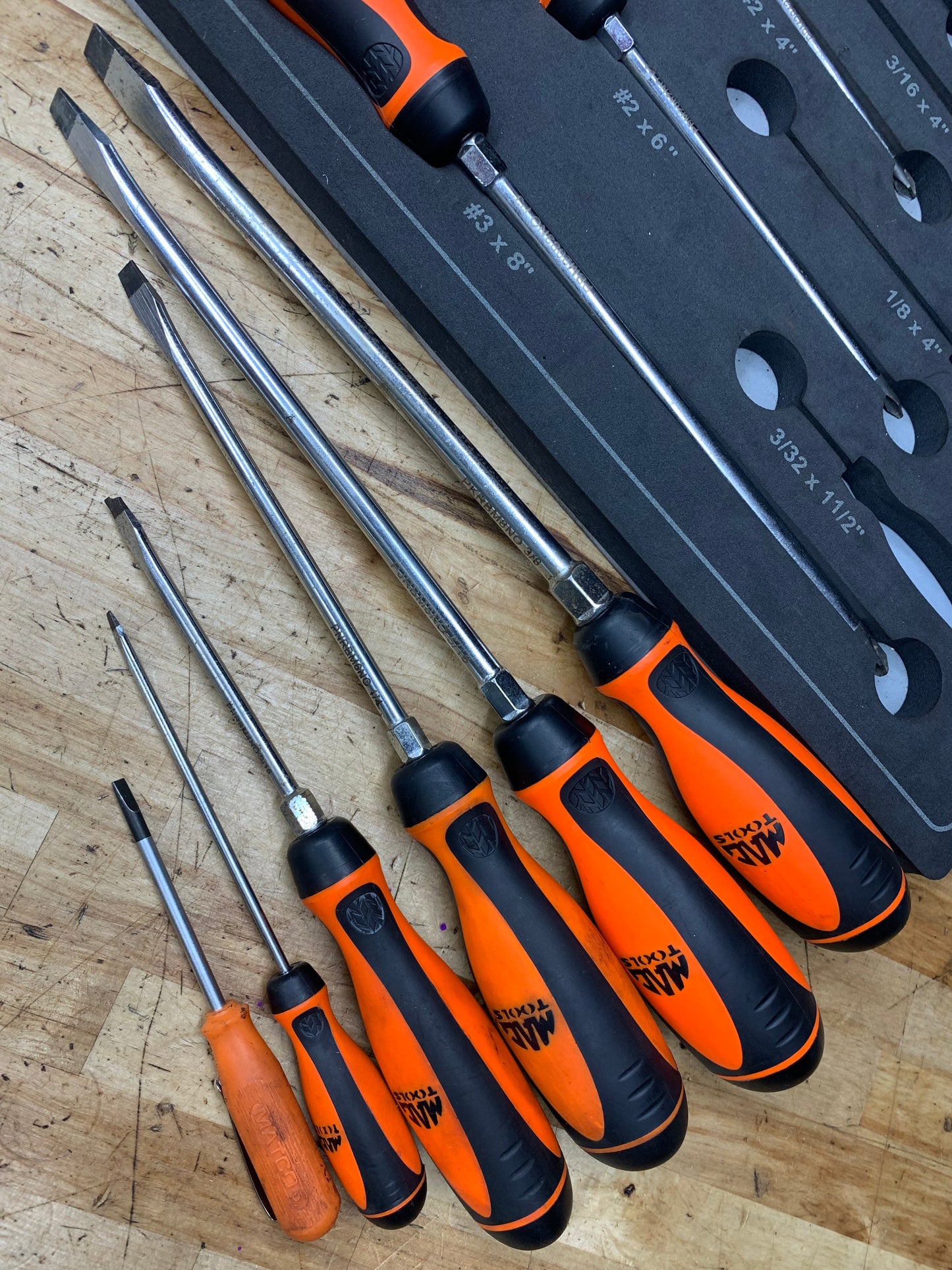 Mac Tools* Macsimizer Grip Screwdriver Set in Foam Tray 12pc SDRBM12FN