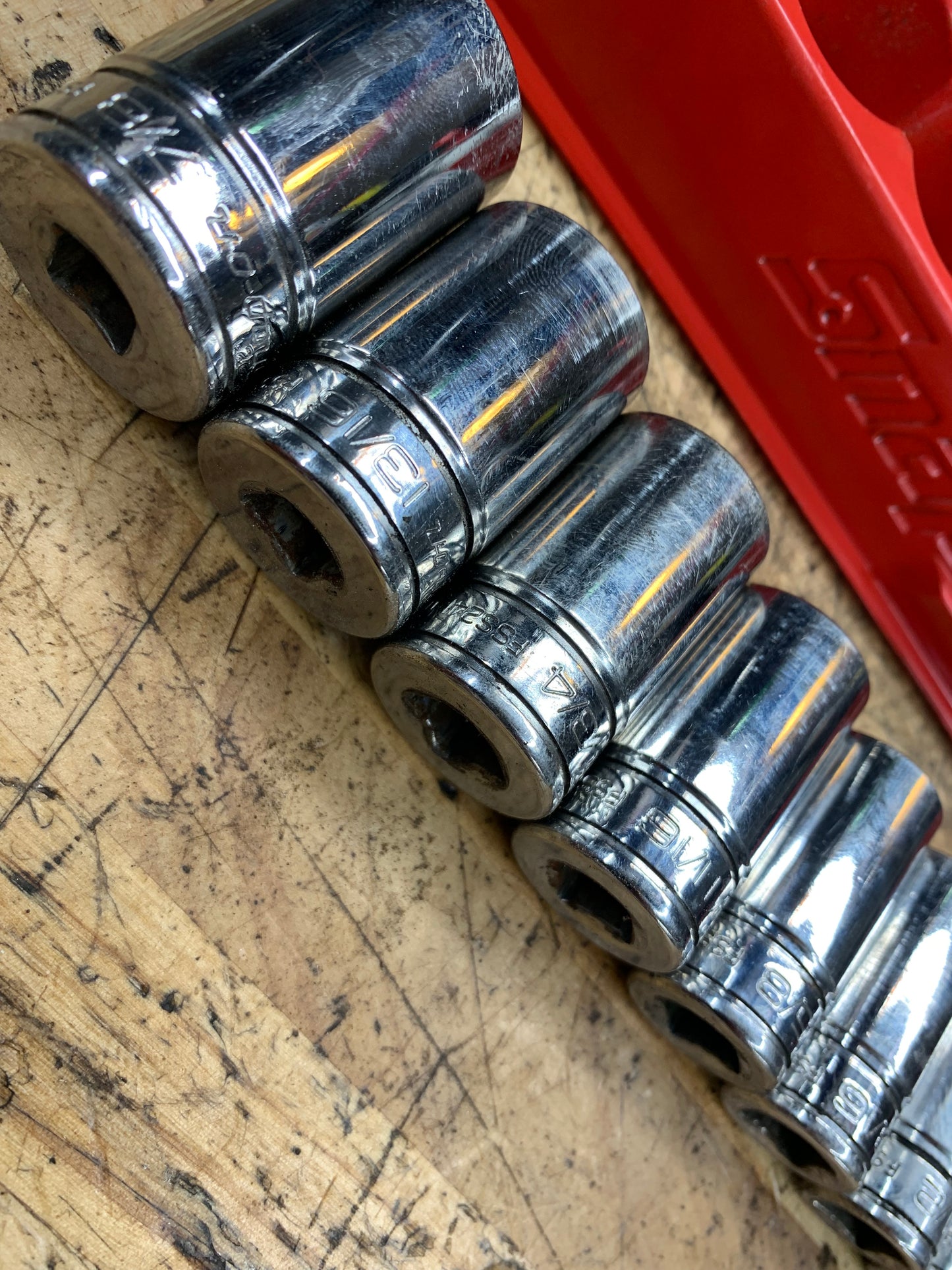 Snap On 3/8" SAE Semi Deep Chrome Socket Set 211FSSY