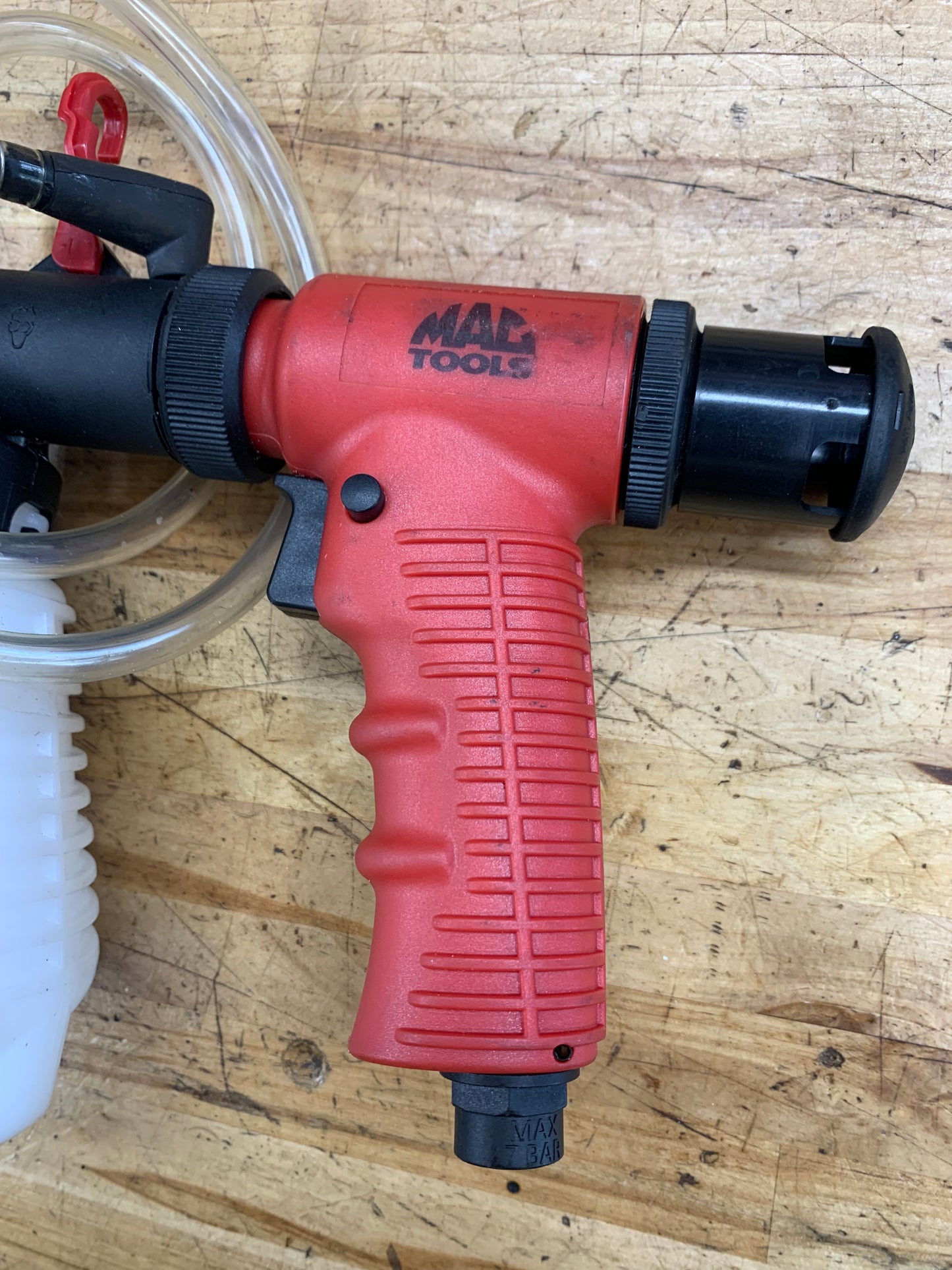 Mac Tools Pneumatic Vacuum Brake Bleeder PBT70852