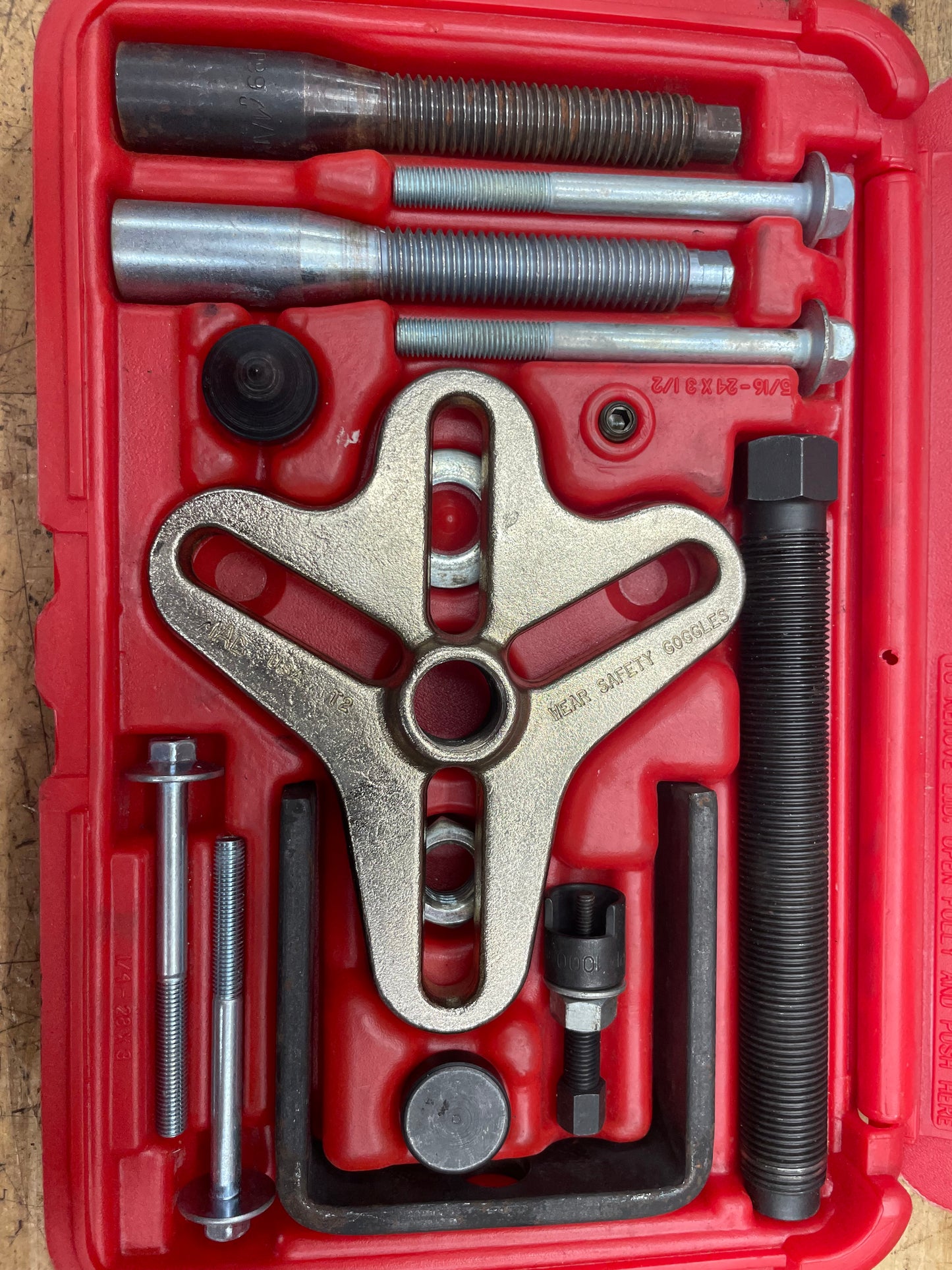 Mac Tools Steering Wheel Puller Set LIKE NEW USA SWP700M