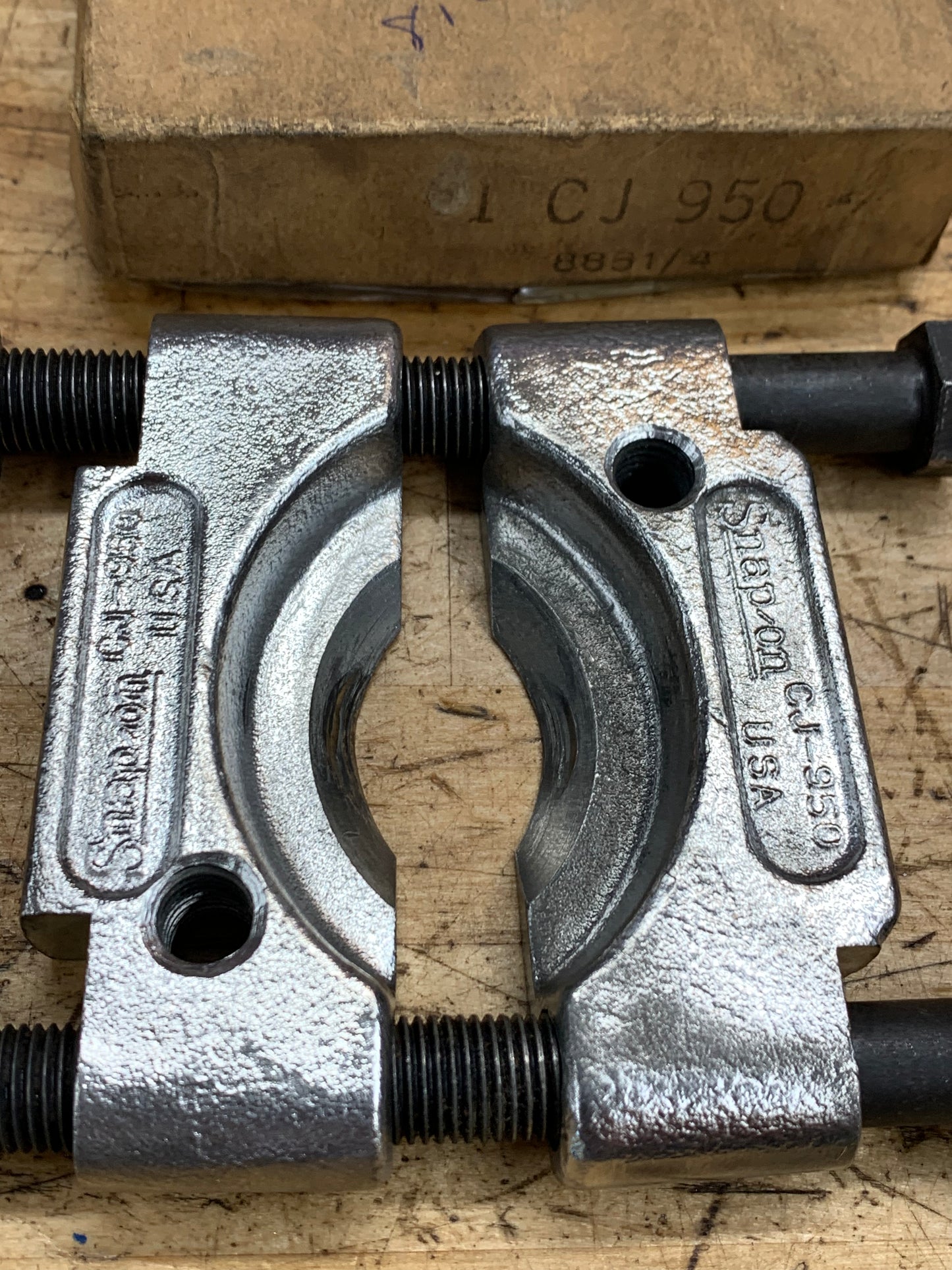 Snap On Bearing Separator 2-3/8" USA CJ950