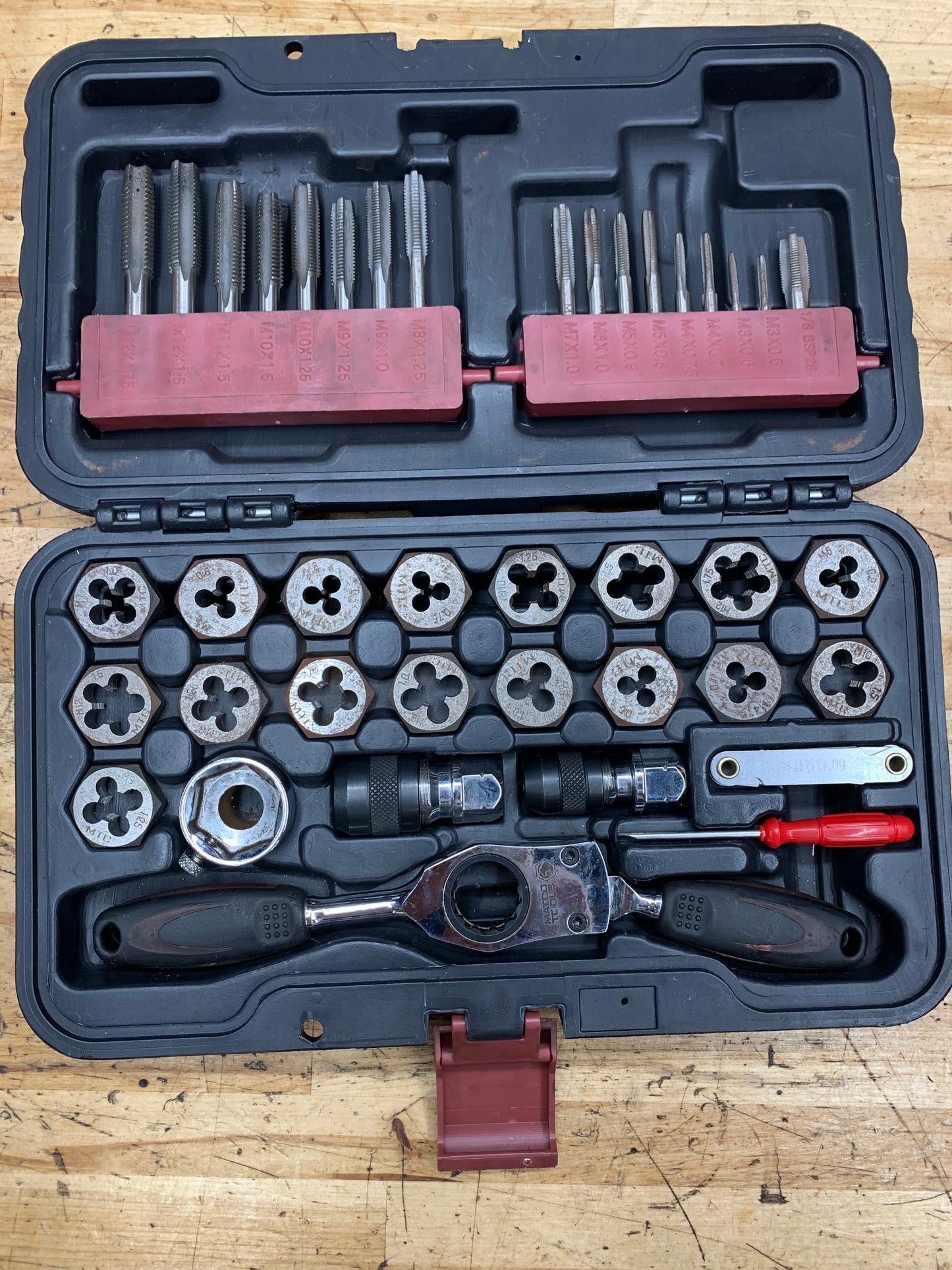 Matco Metric Tap and Die Kit COMPLETE 40MTDS