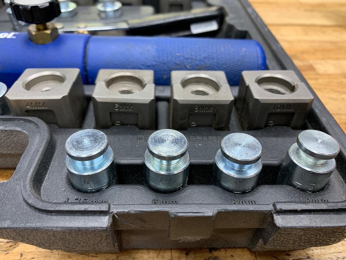 Mastercool Universal Hydraulic Flaring Tool Set 72475