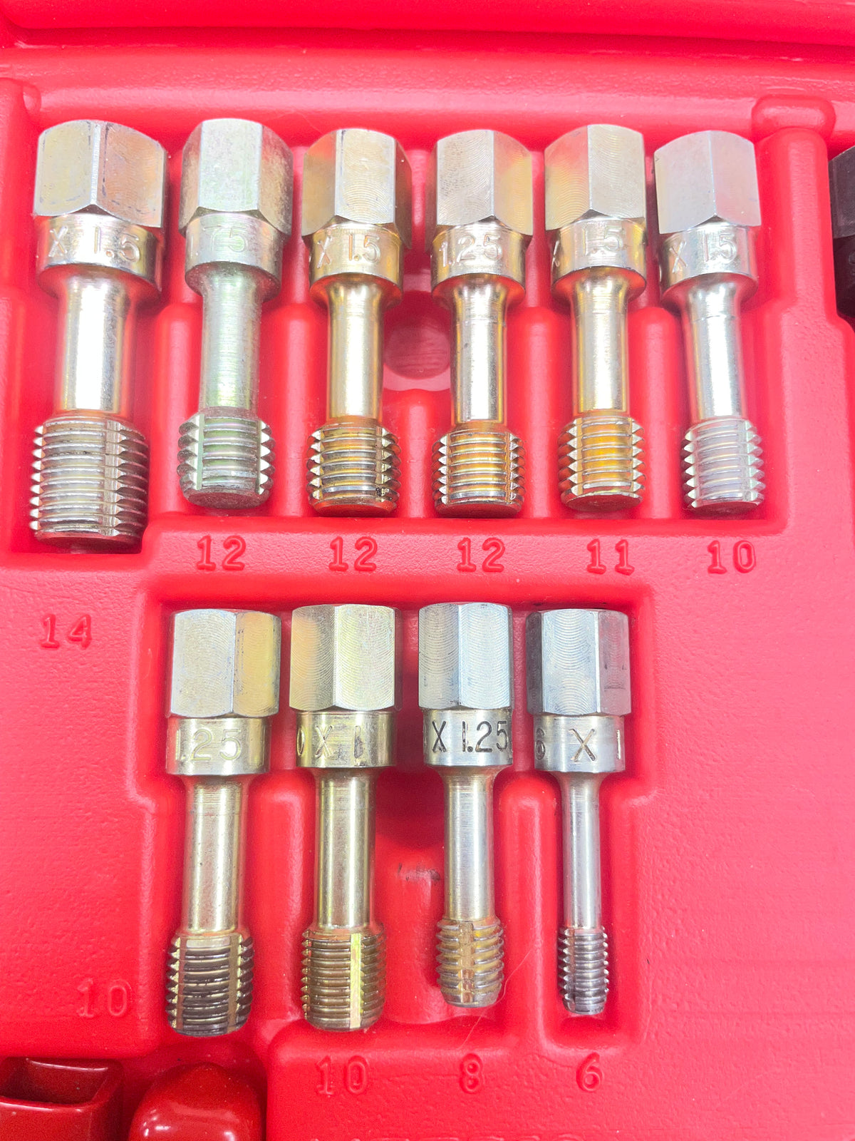 Snap On Rethreading Set 32pc. USA  EXCELLENT CONDITION RTD48