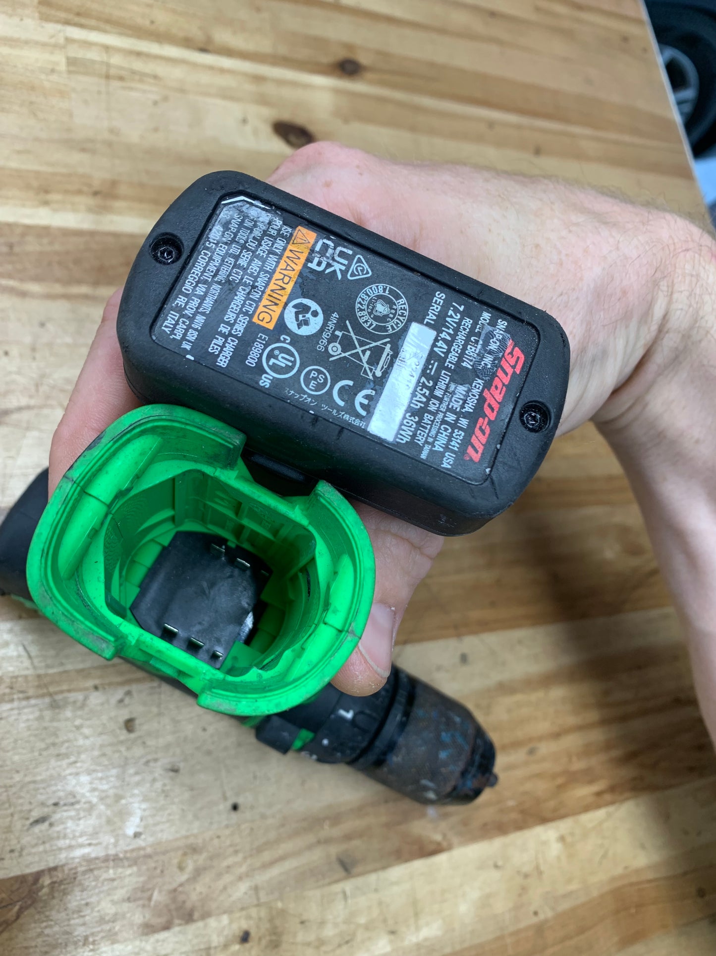 Snap On 14.4v Drill WITH BATTERY CDR861G