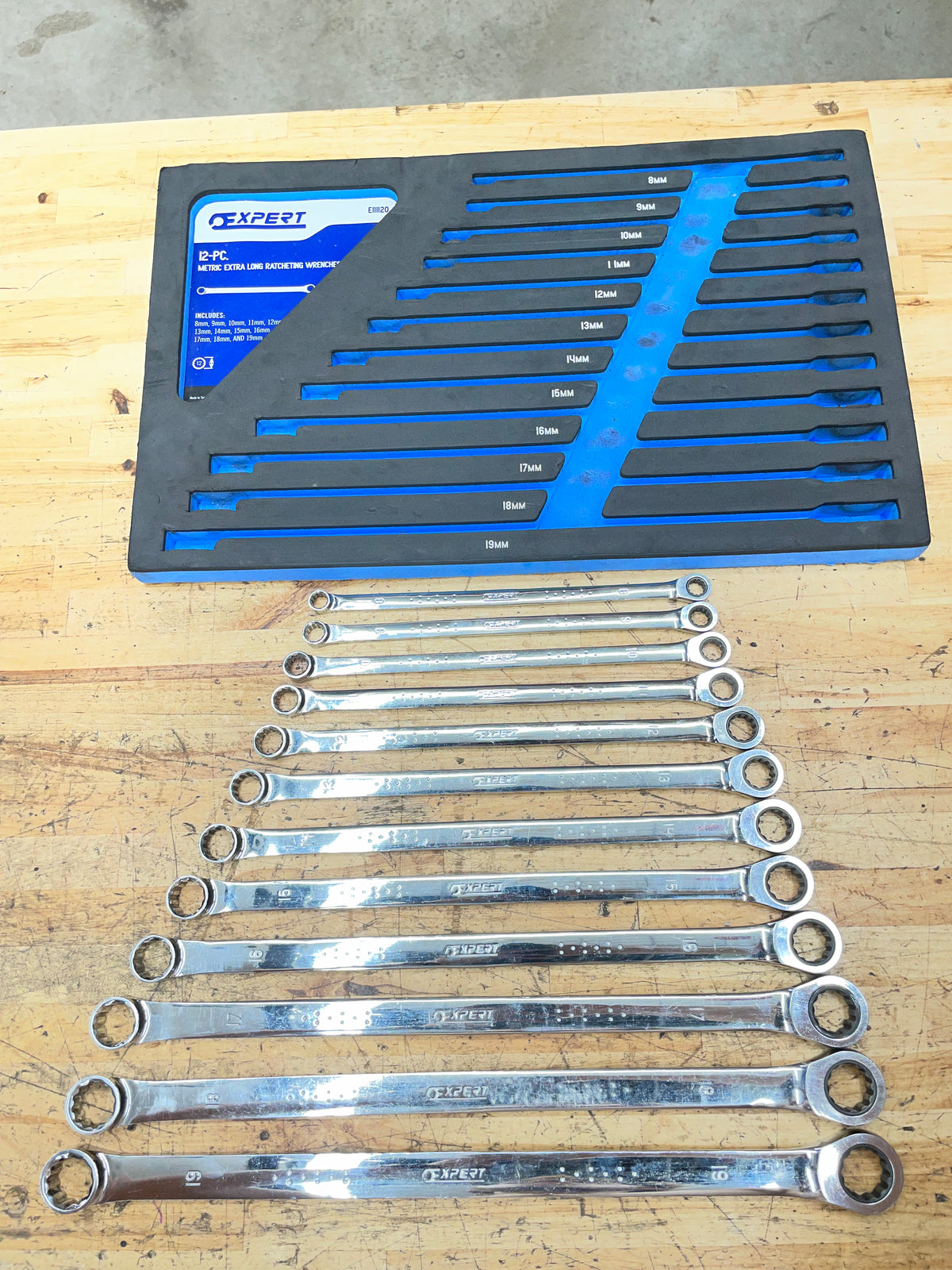 Expert by Mac Tools Metric Extra Long Ratcheting Box Wrench Set 8-19mm 12pc E111120