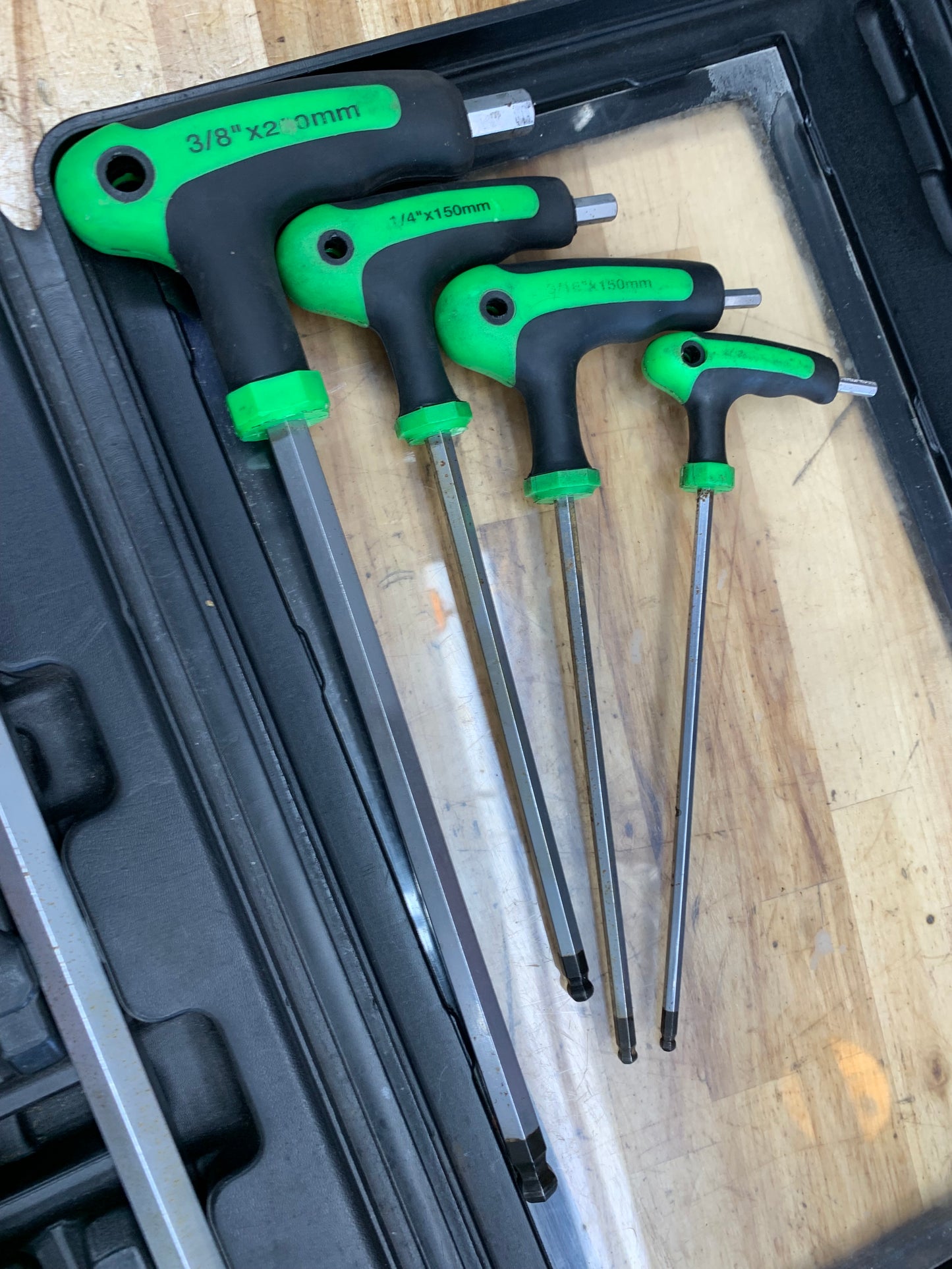 Astro Pneumatic T-Handle Metric Ball End Hex Key Set 1025