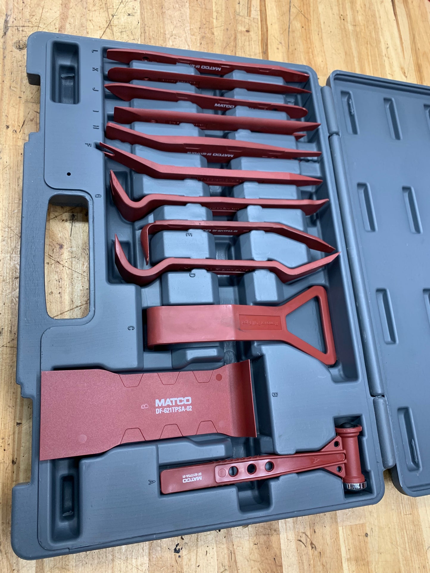 Matco Trim Panel Prybar Set 12pc. DF-621TPSA