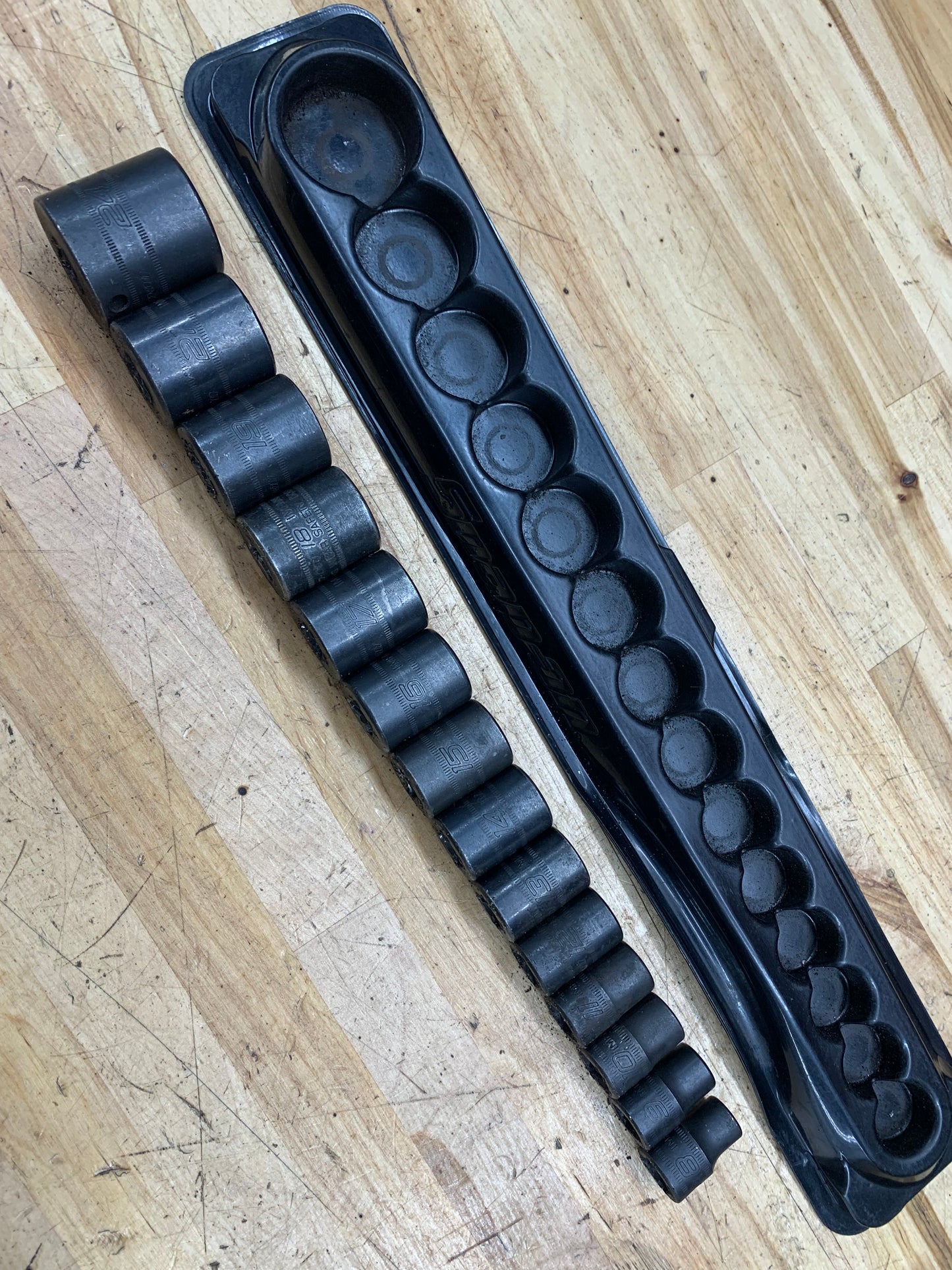 Snap On 14pc 3/8" Shallow Impact Metric Socket Set 214IMFMYA