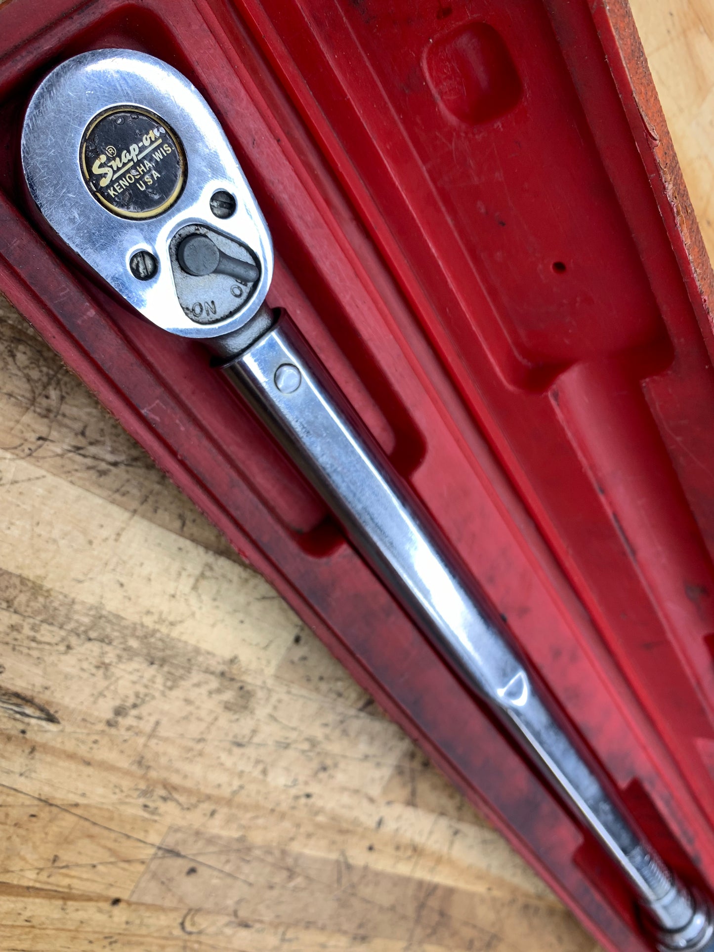 Snap On 1/2” Click Style Torque Wrench 30-200ft. Lb. USA QJR3200A