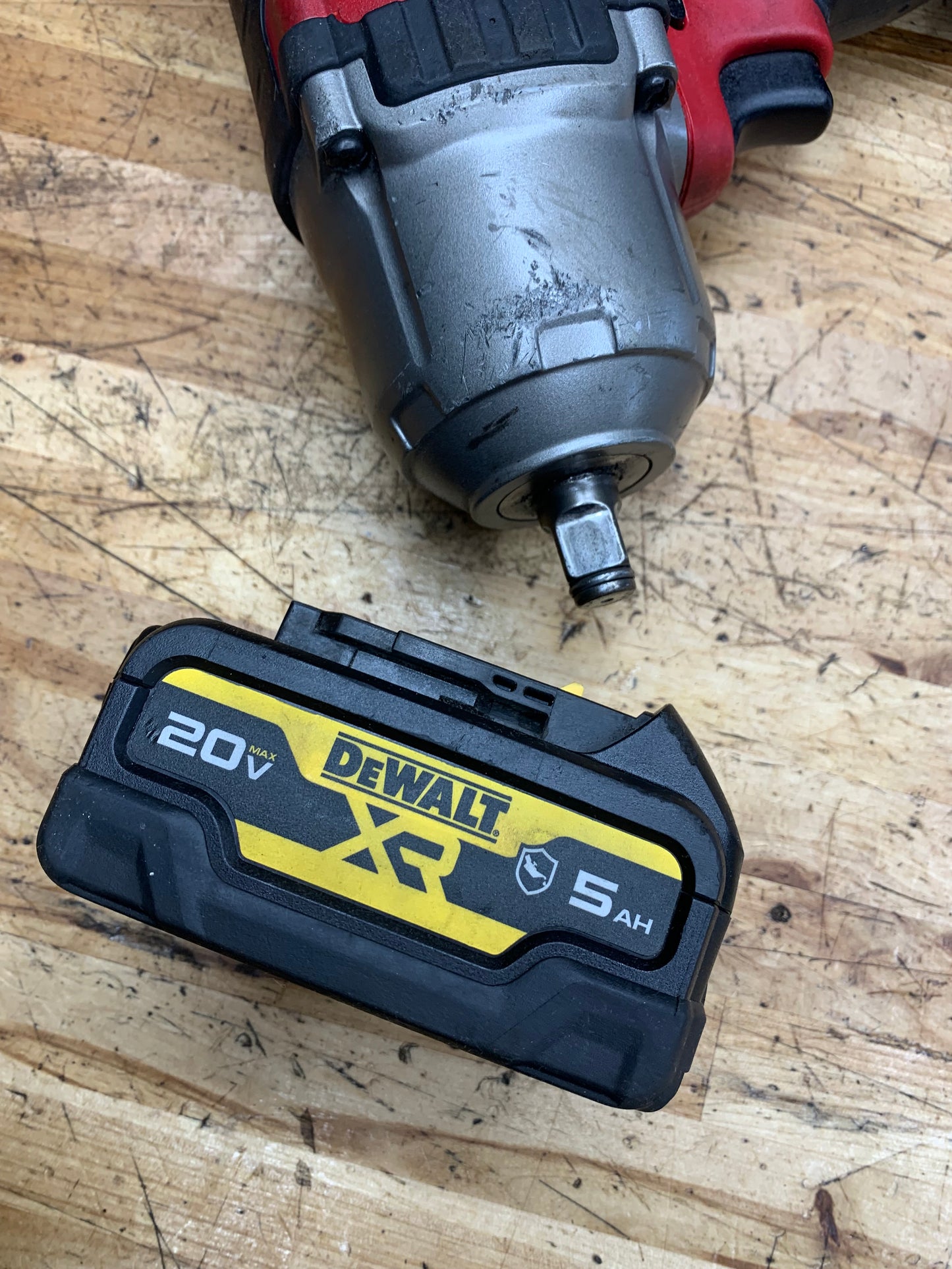 Mac Tools 1/2” Brushless Impact 20v WITH BATTERY BWP152