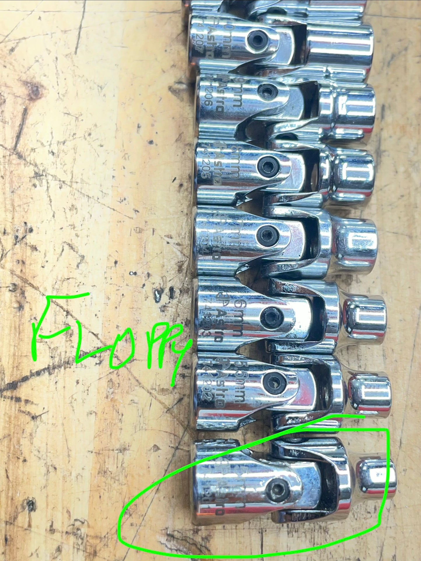 Astro Pneumatic 1/4” Metric Universal Swivel Socket Set 12pc in Foam 7412