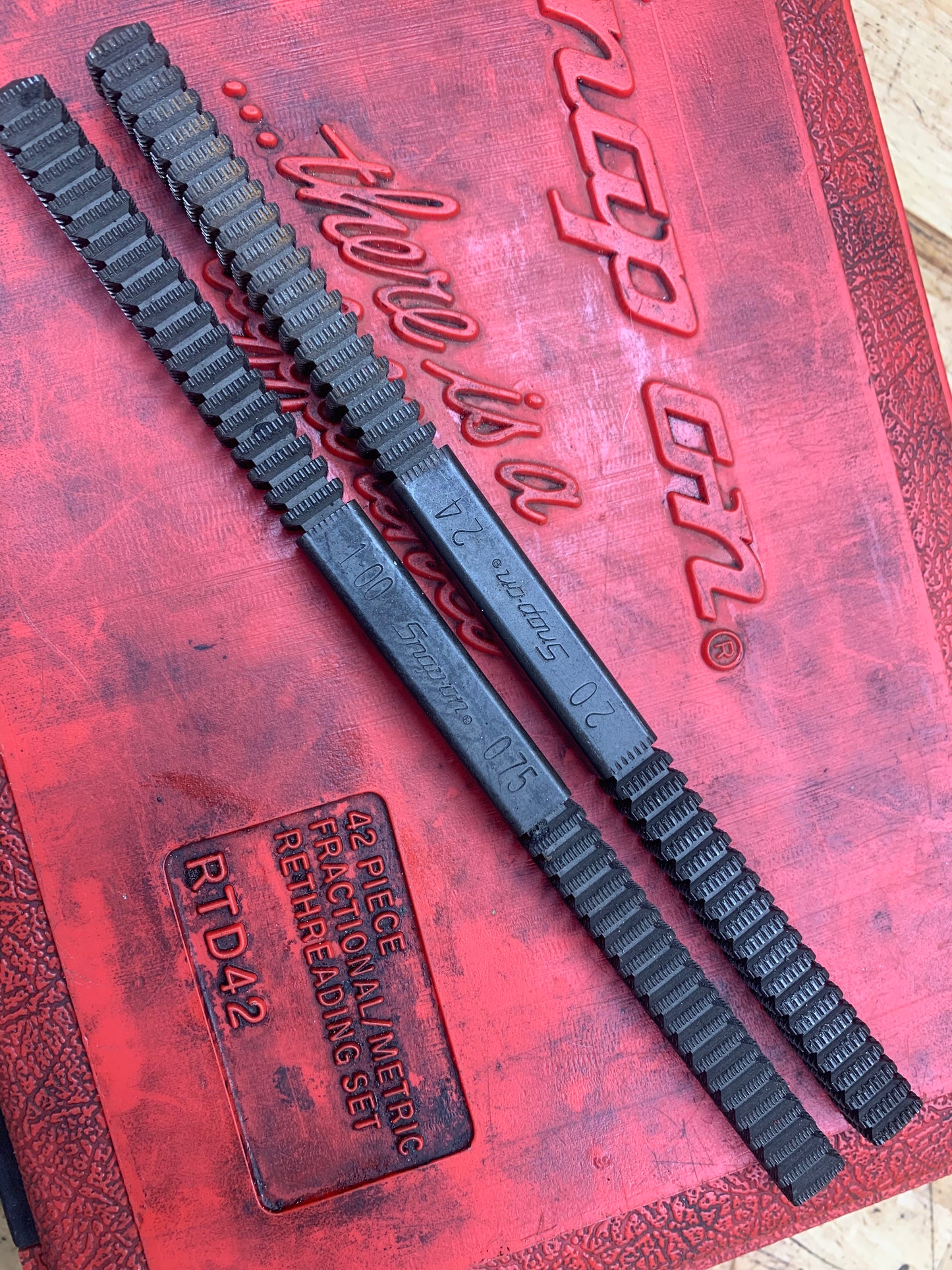 Snap On Rethreading Set 32pc. USA RTD42