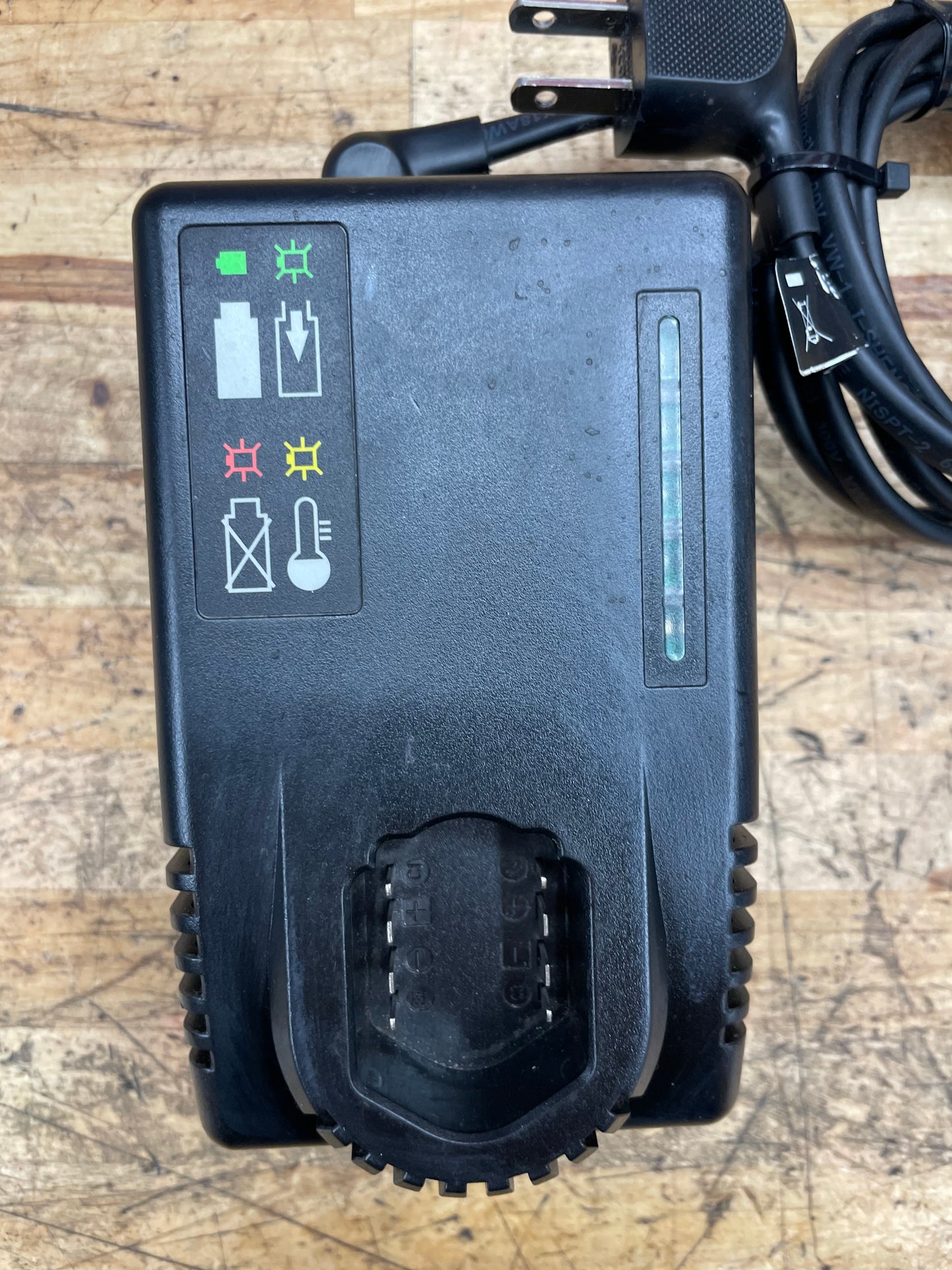Snap On 14.4v Battery Charger CTC772A