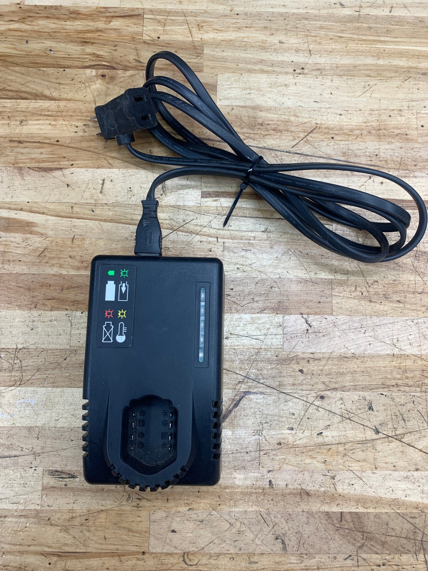 Snap On 14.4v Battery Charger CTC772A