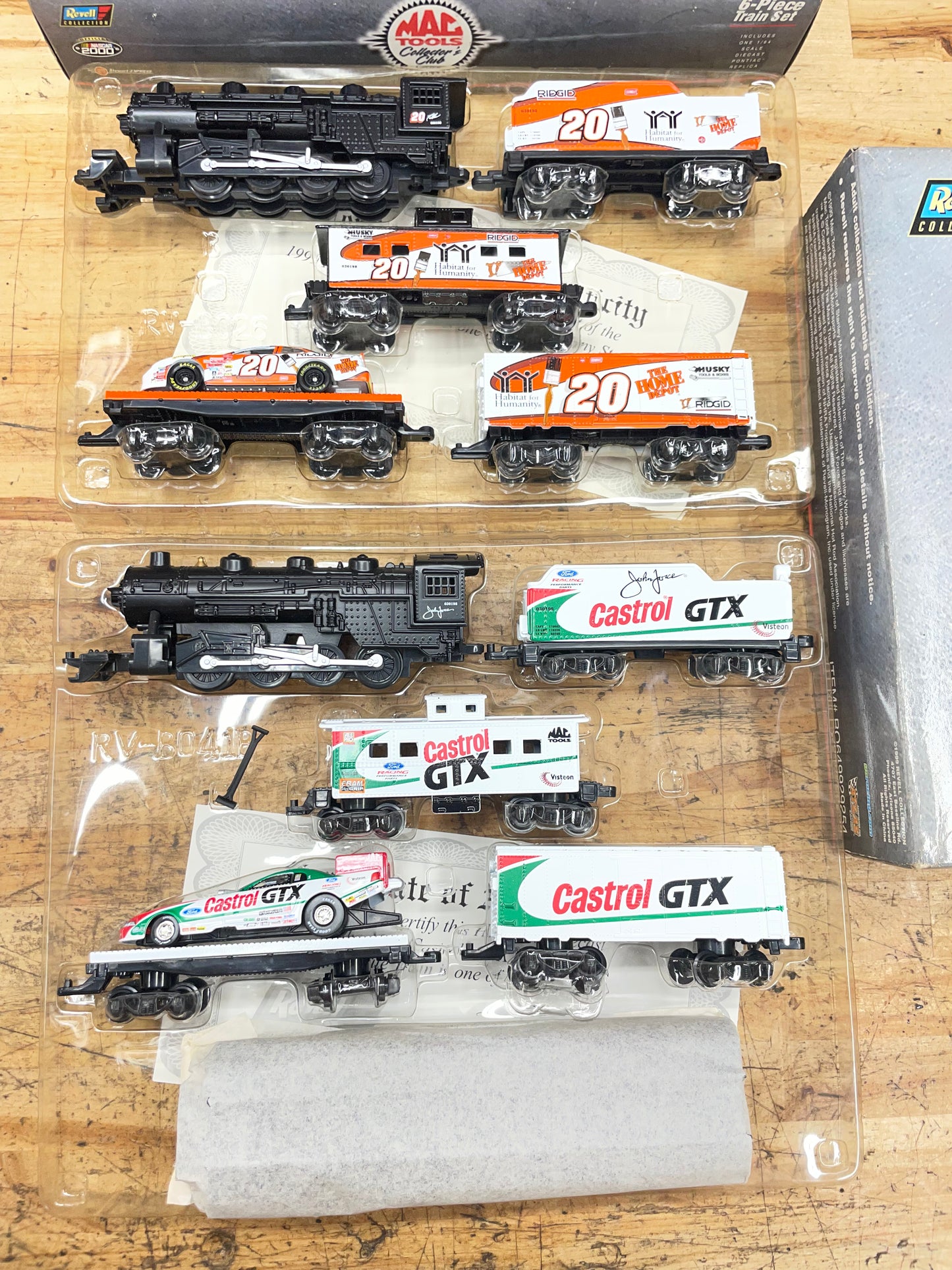 Mac Tools Vintage 1999 Collectors Club John Force & Tony Stewart Die Cast Tribute Train SET Revel