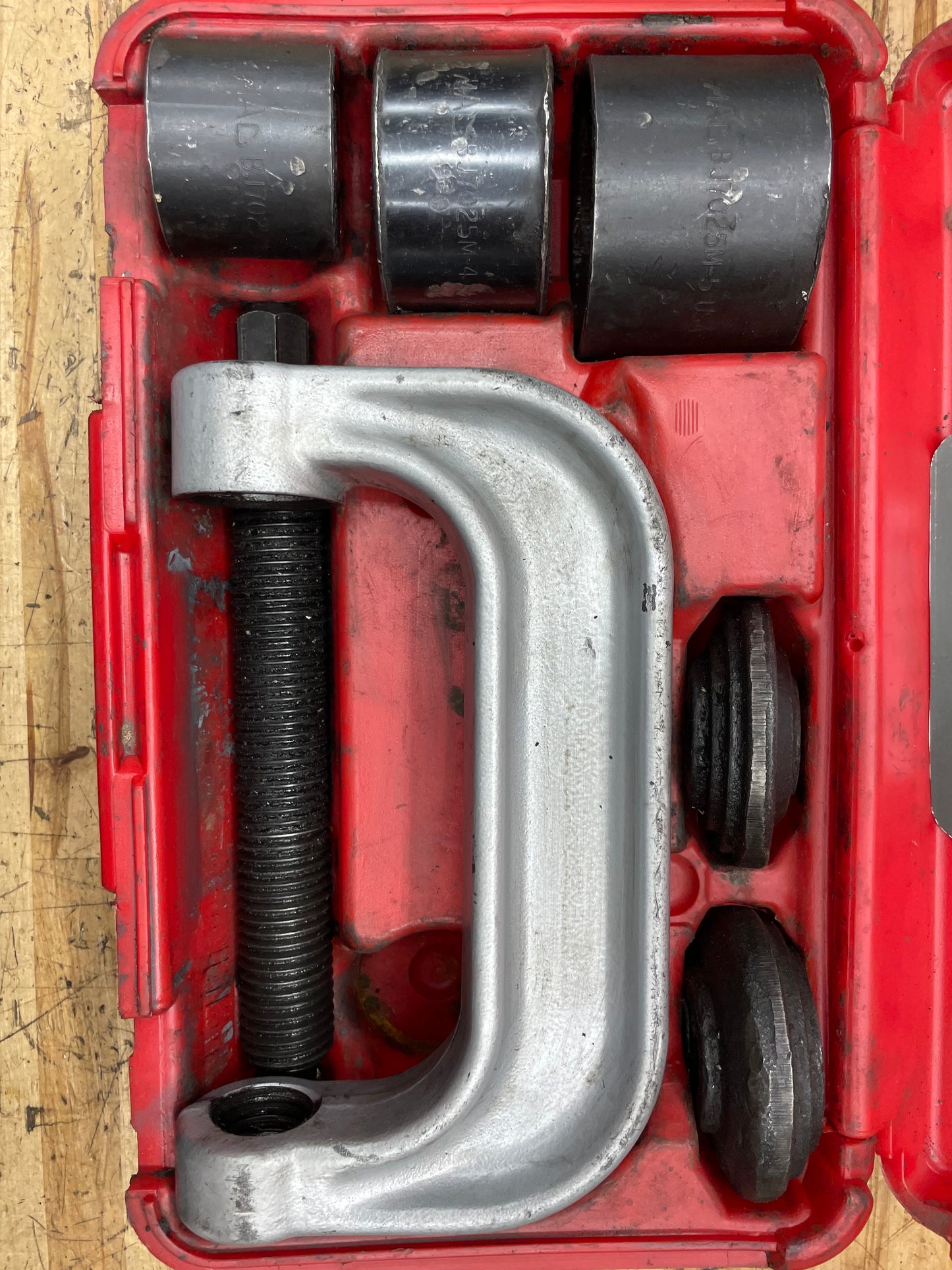 Mac Tools Ball Joint Press BJ7025M
