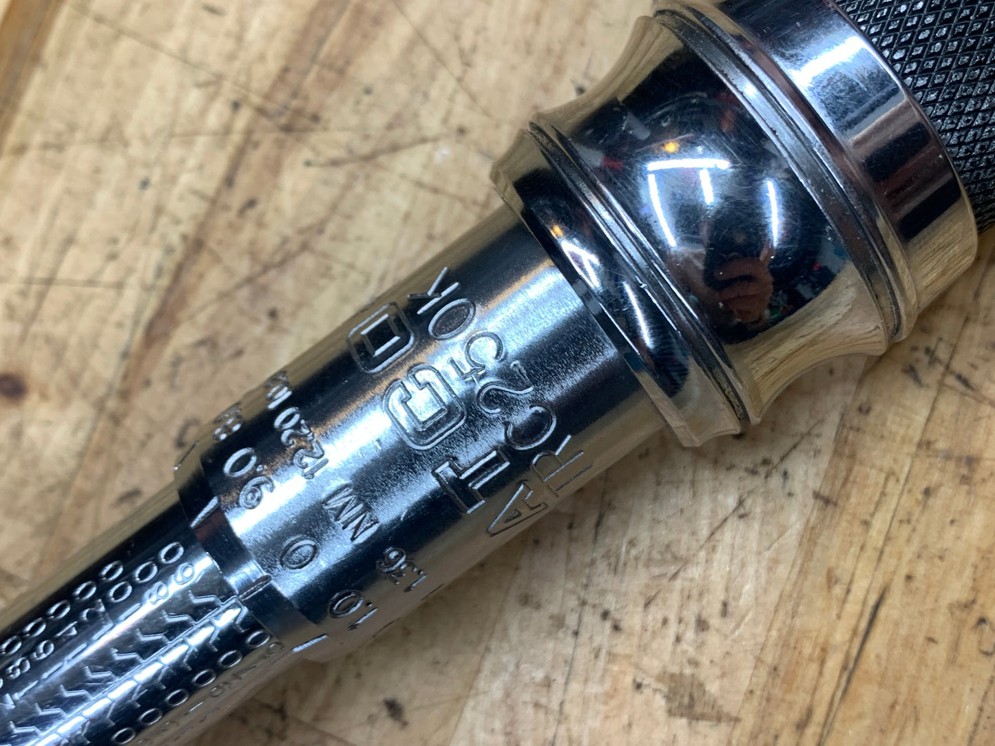 Matco Tools 1/2" Click Style Torque Wrench 50-250 Ft.Lb. TRC250K